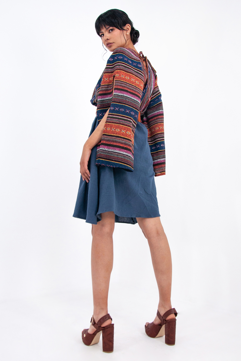 Vestido de dama A ÁNGELOZANO vestido corto con telar étnico, con cinto hebilla camel, AL-W56