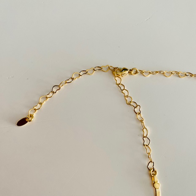 Collar/Gargantilla Bañada en oro con un cristal color verde- Baño de oro 18k- Gargantilla dorada