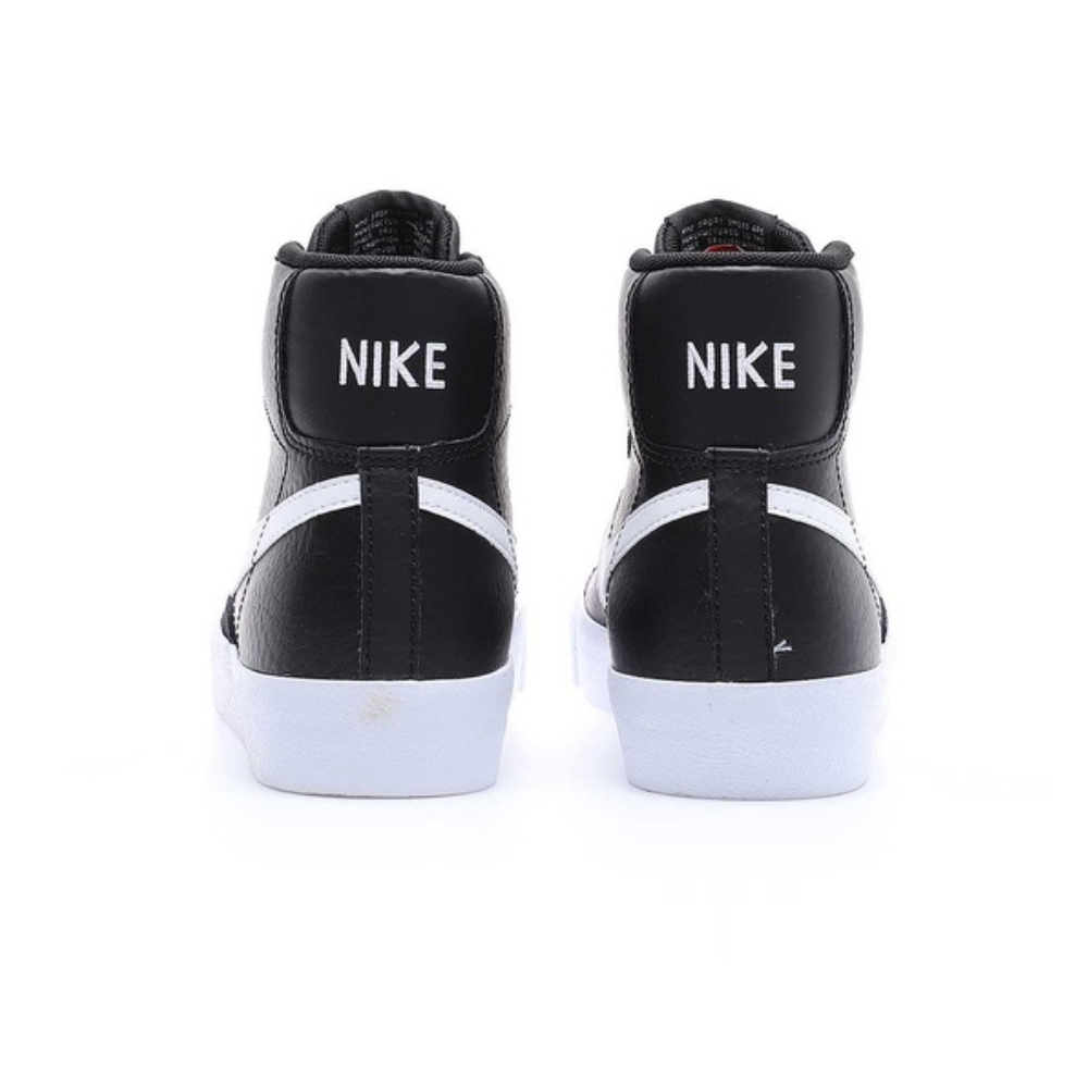 Tenis Casual Nike Blazer Mid 77 VNTG Negro de Hombre BQ6806-002.