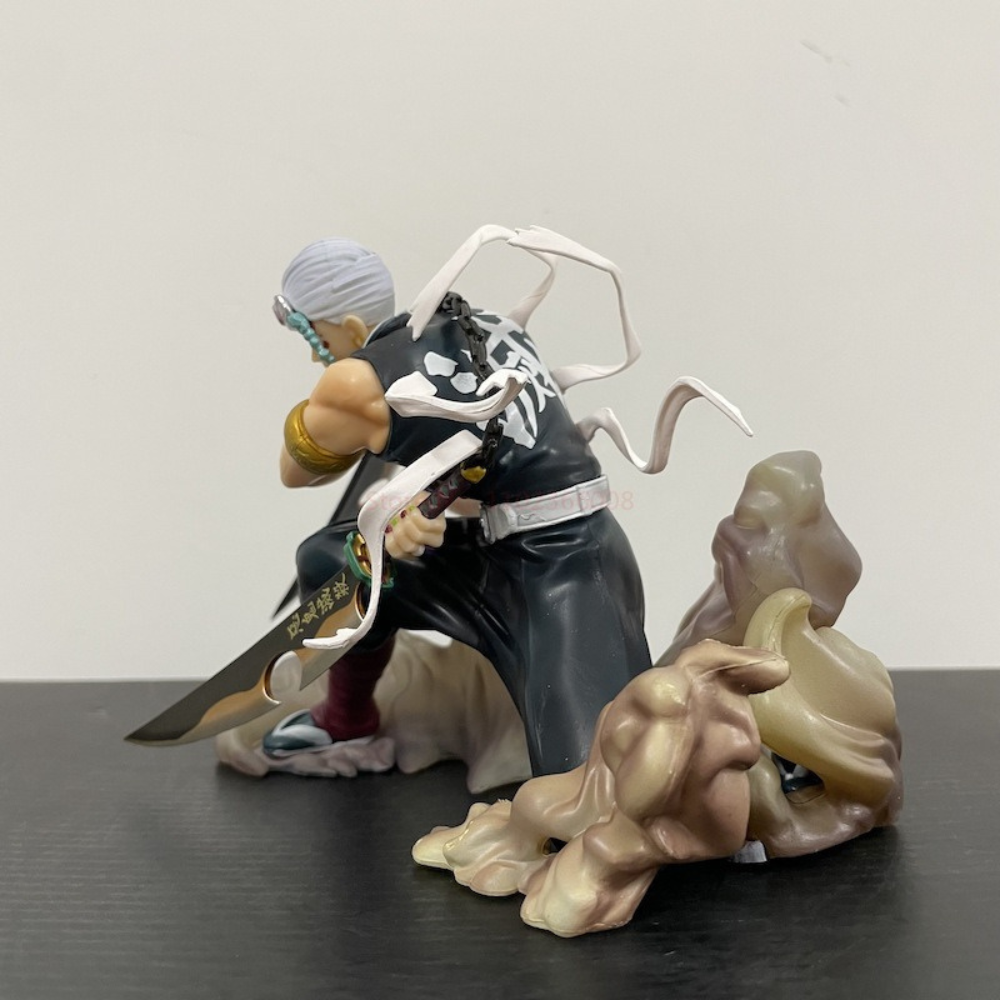 Figura de Acción Demon Slayer, Figura de Colección Kimetsu No Yaiba Zero, Personaje de Acción Tengen Uzui, Juguete para niños, Tamaño 15 cm..
