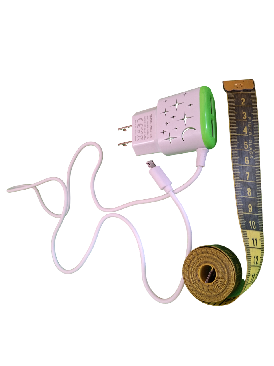 Cubo Cargador Para Celular Carga Rápida Doble Entrada Color Blanco con Verde