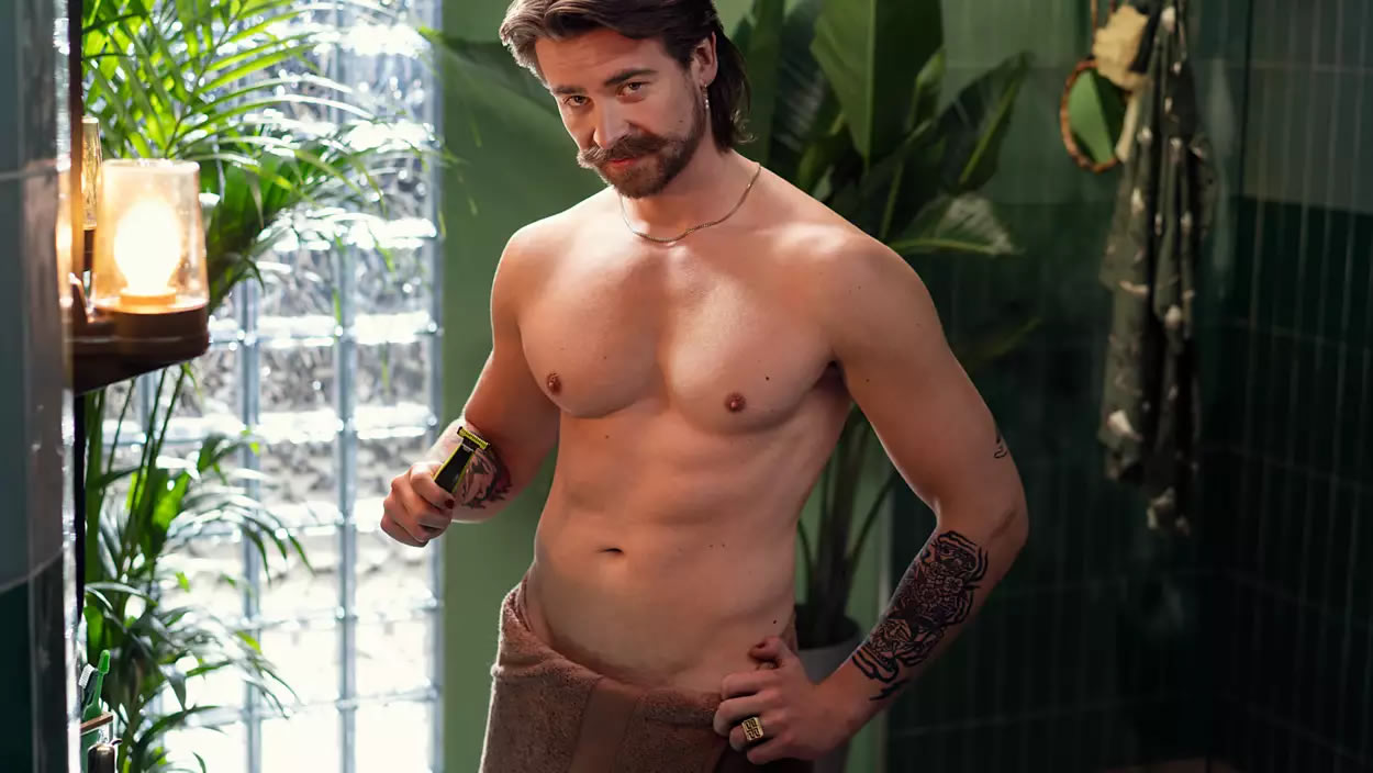 Recortadora De Vello Facial Y Corporal Philips QP2824/10 One Blade