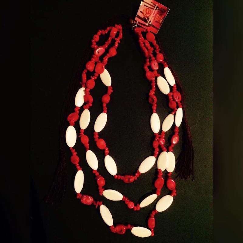 Collar Hecho A Mano De Coral Con Hueso