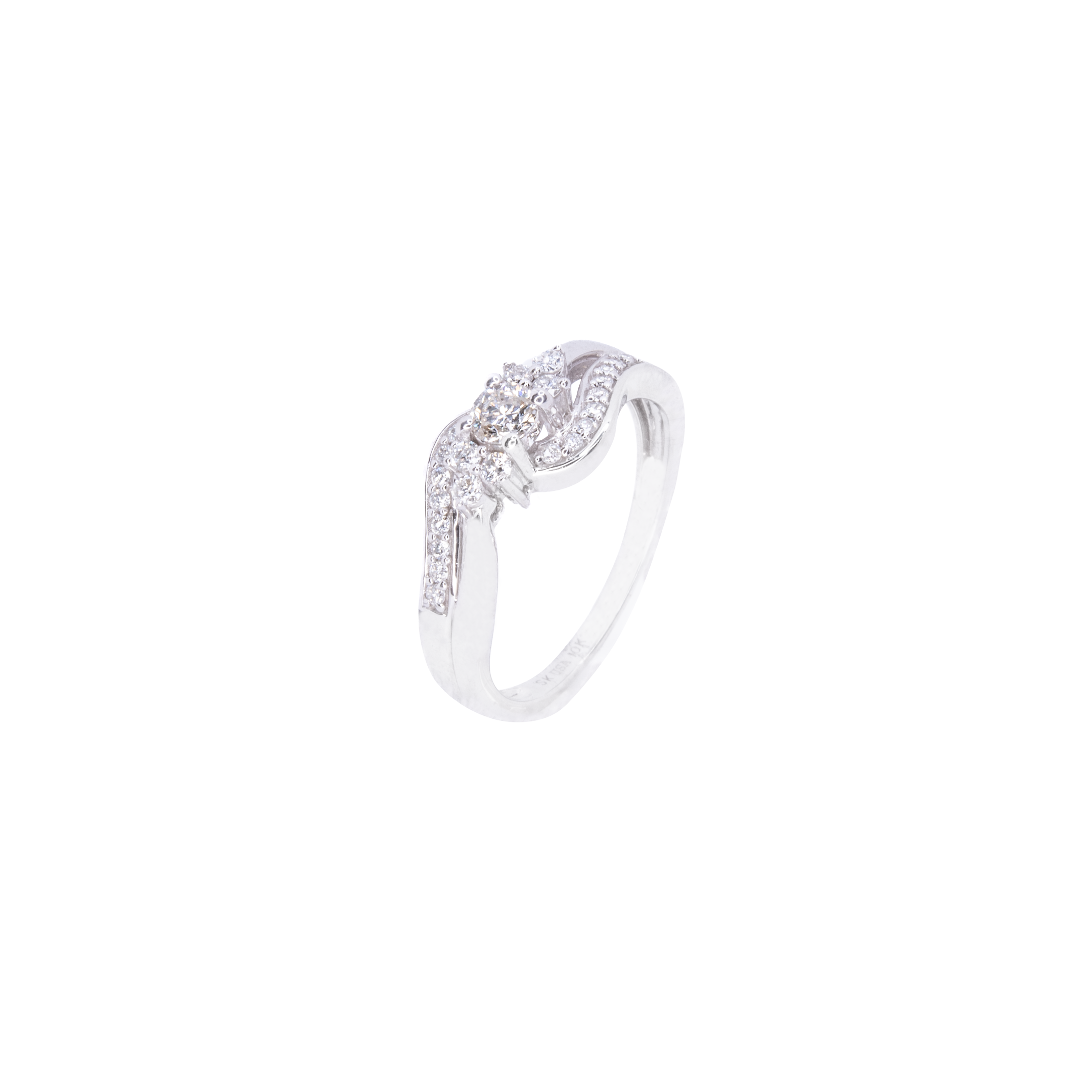 Anillo con Diamantes 33 Puntos Oro Blanco 10 Kilates. 