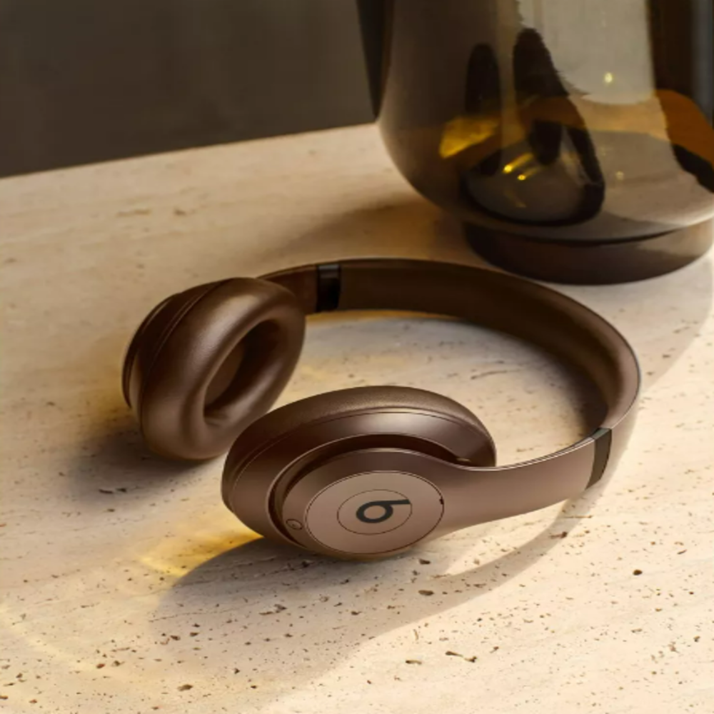 Audífonos Beats Studio Pro Café Oscuro Cancelación de Ruido