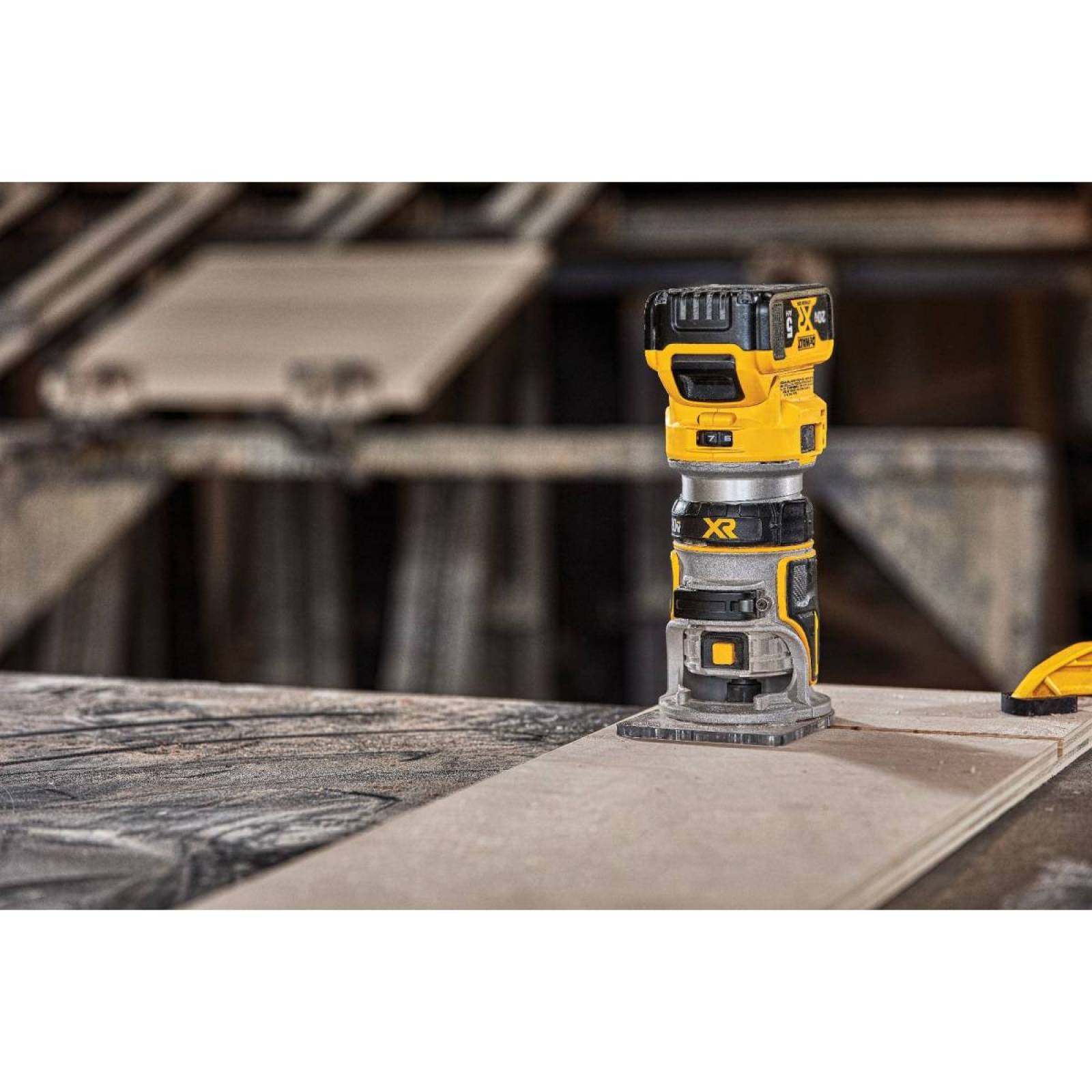 Router Rebajadora Inalambrica 20v Sin Bateria Dcw600b Dewalt 