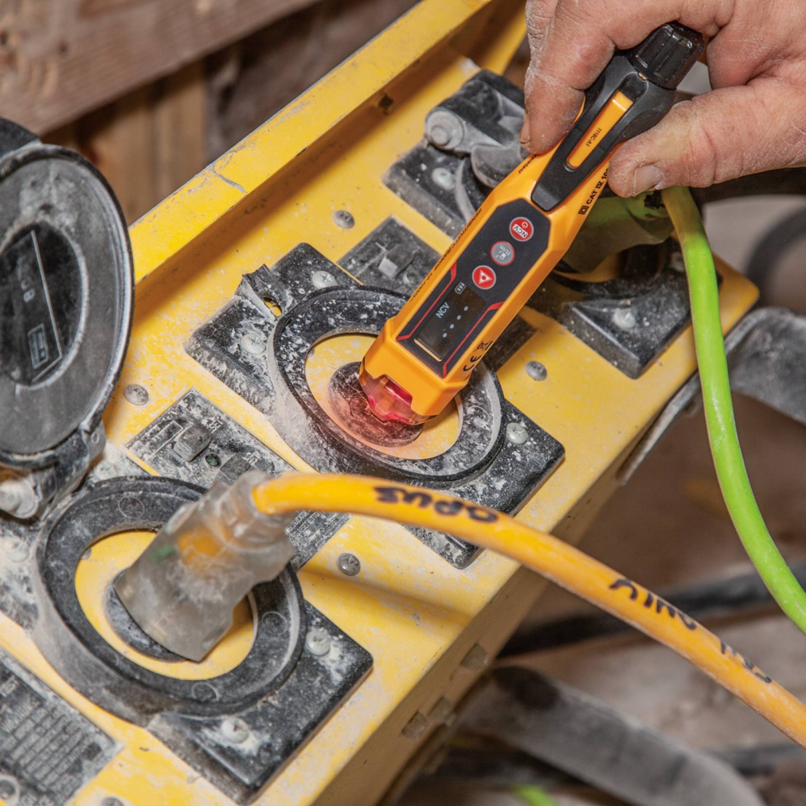 Probador De Voltaje 1000 V Con Medidor Distancia Klein Tools 