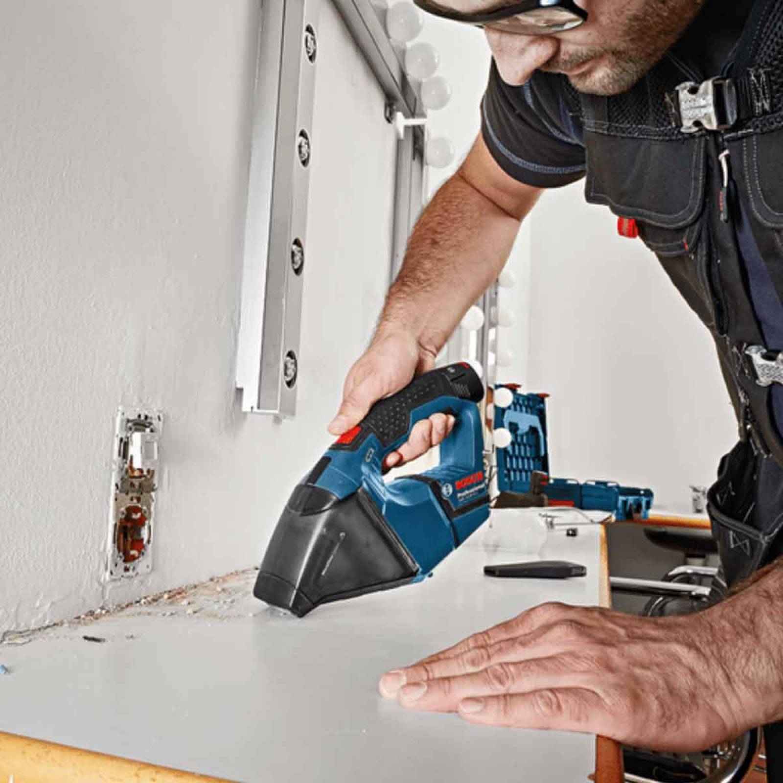 Aspiradora De Polvo Bosch Gas 12v-li 12v S/ Batería De Bosch 