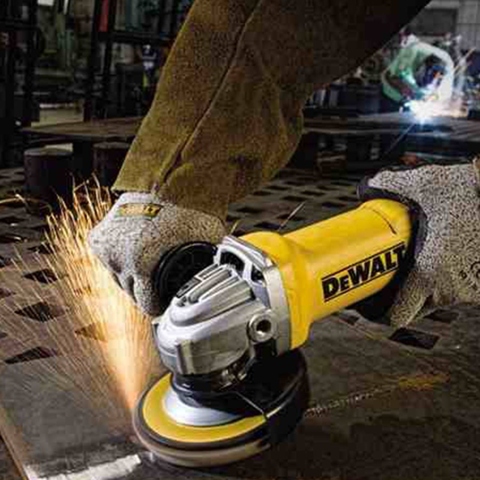 Esmeril Angular 4 1/2" 1,200 W Industria DWE4212 Dewalt