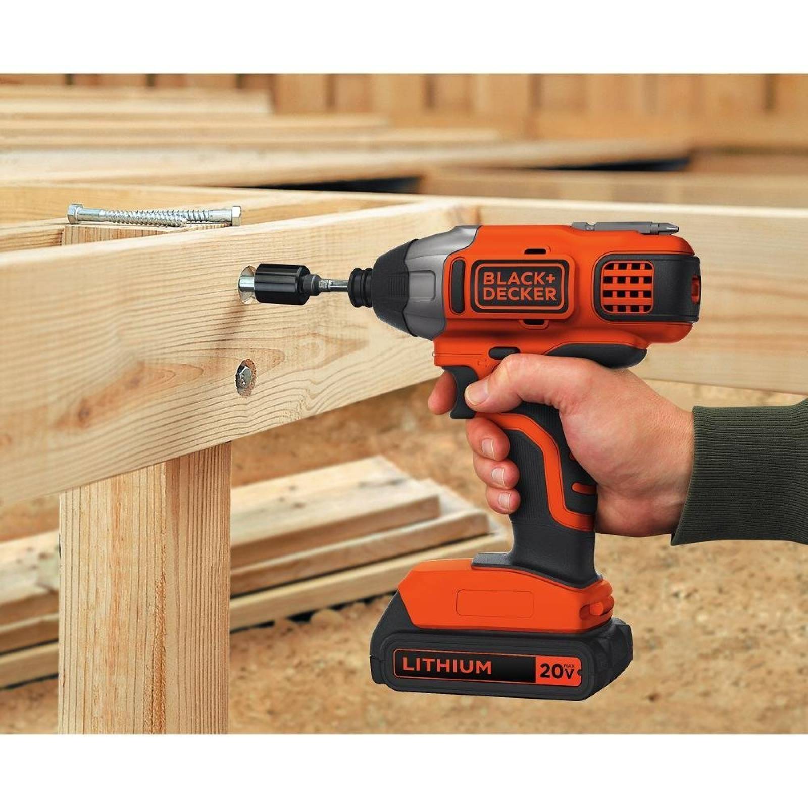 TALADRO / ATORNILLADOR BLACK+DECKER 20V MAX* CON 18 ACCESORIOS