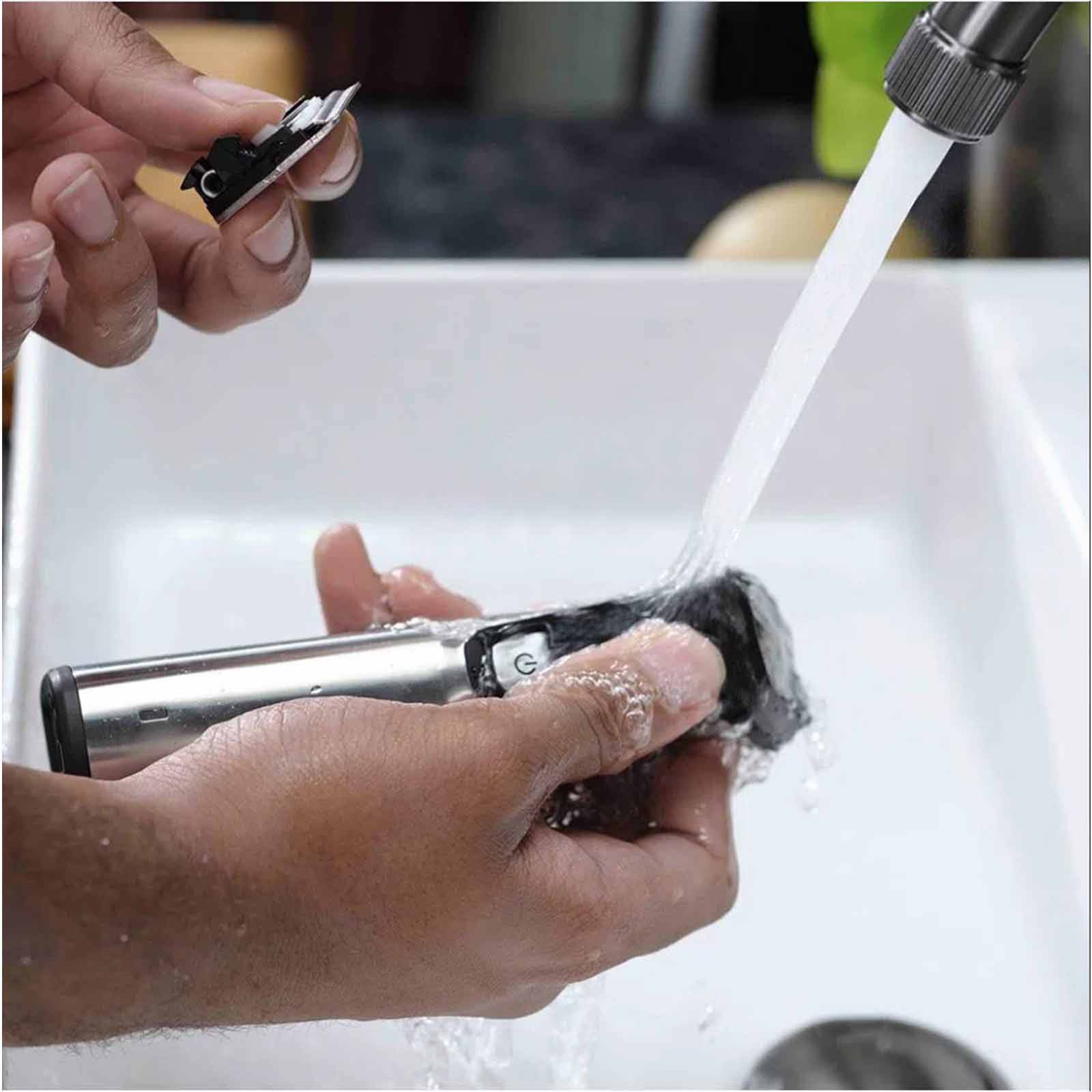 Recortadora Philips Multigroom Series 9000 12 en 1 MG9710 90