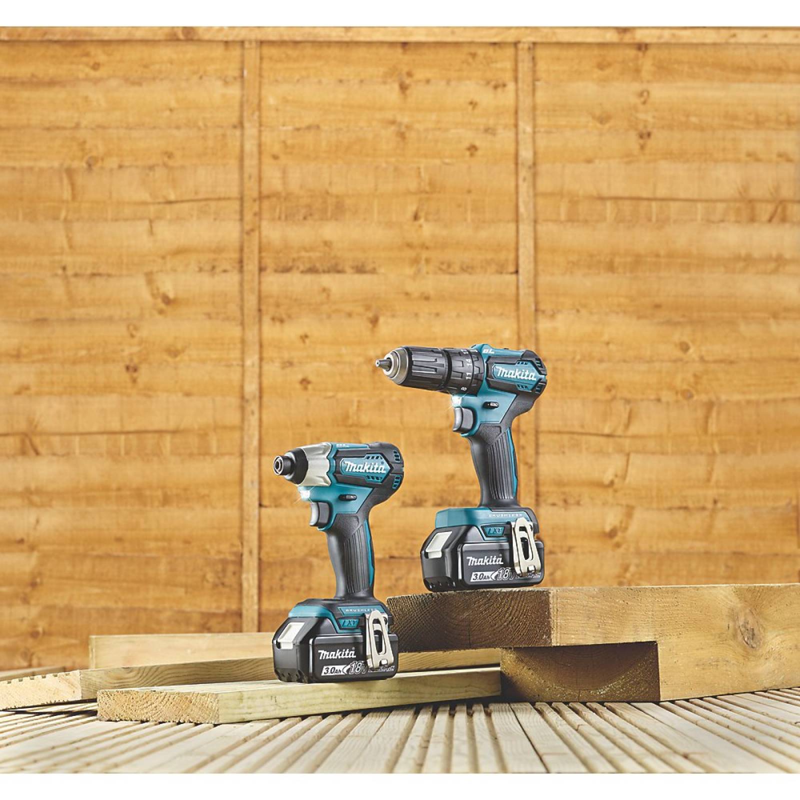 Kit Rotomartillo Atornillador Makita 18V HP482 TD152 DLX213