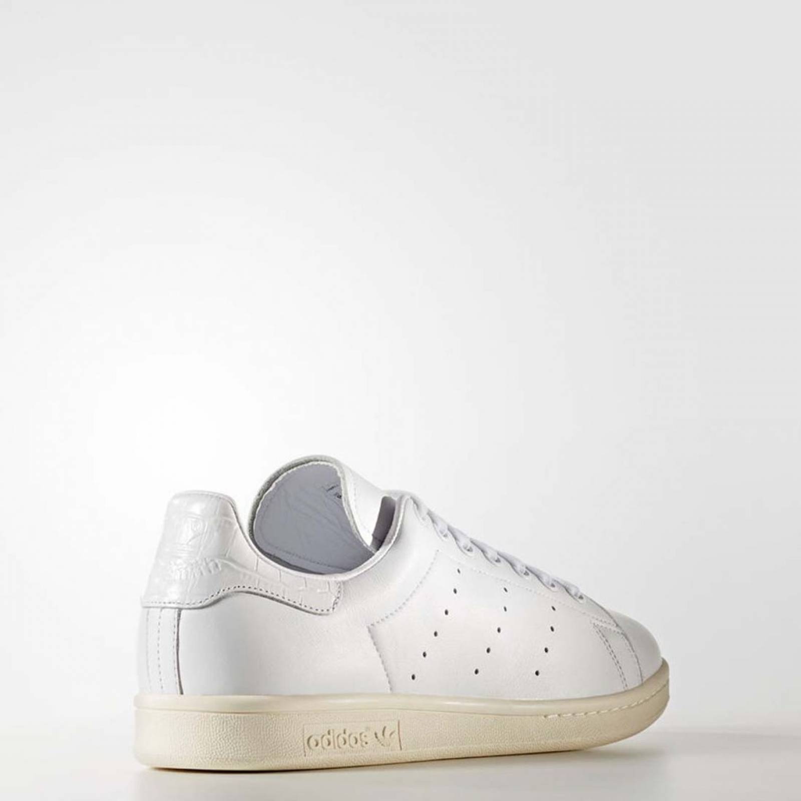 stan smith serpiente