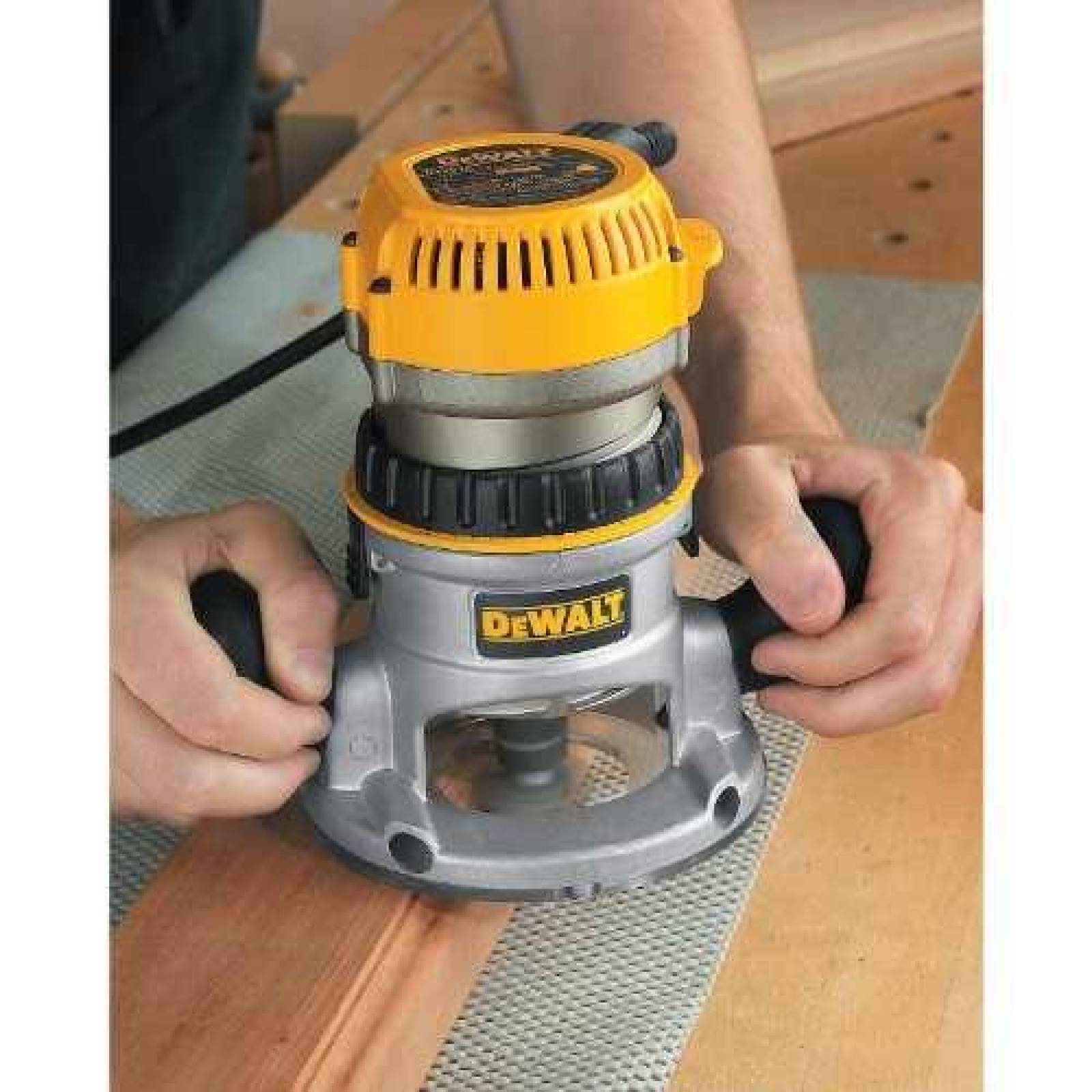 Router Dewalt 1.75 HP Base Fija 1 3/4HP Herramienta DW616
