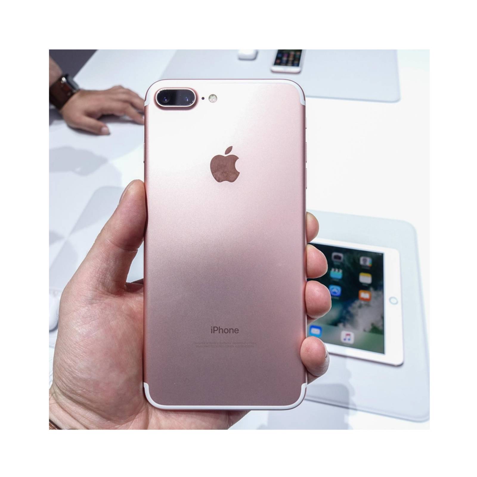 Celular iPhone 7 Plus 32GB Reacondicionado Por Apple