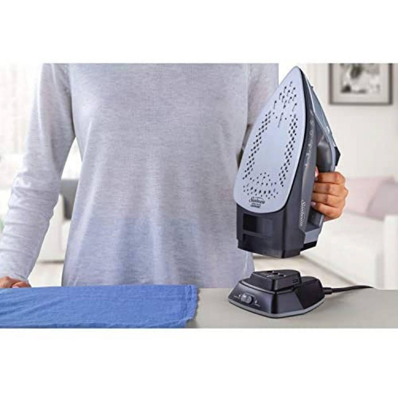 Plancha Sunbeam GCSBNC-200 Inalámbrica de 1500 Watts -Gris