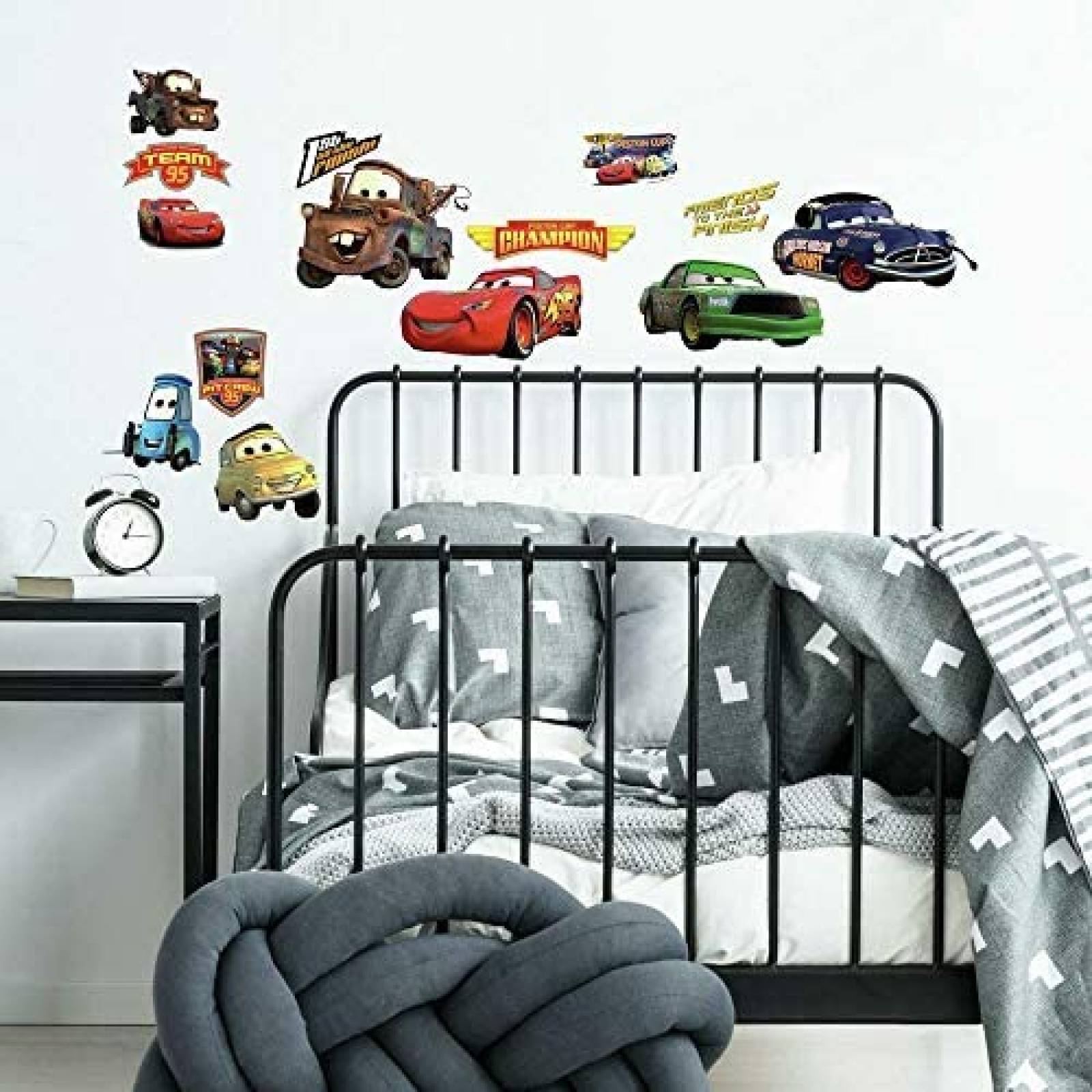 Calcomanías RoomMates Diseño de Cars Pixar para Pared 19pcs