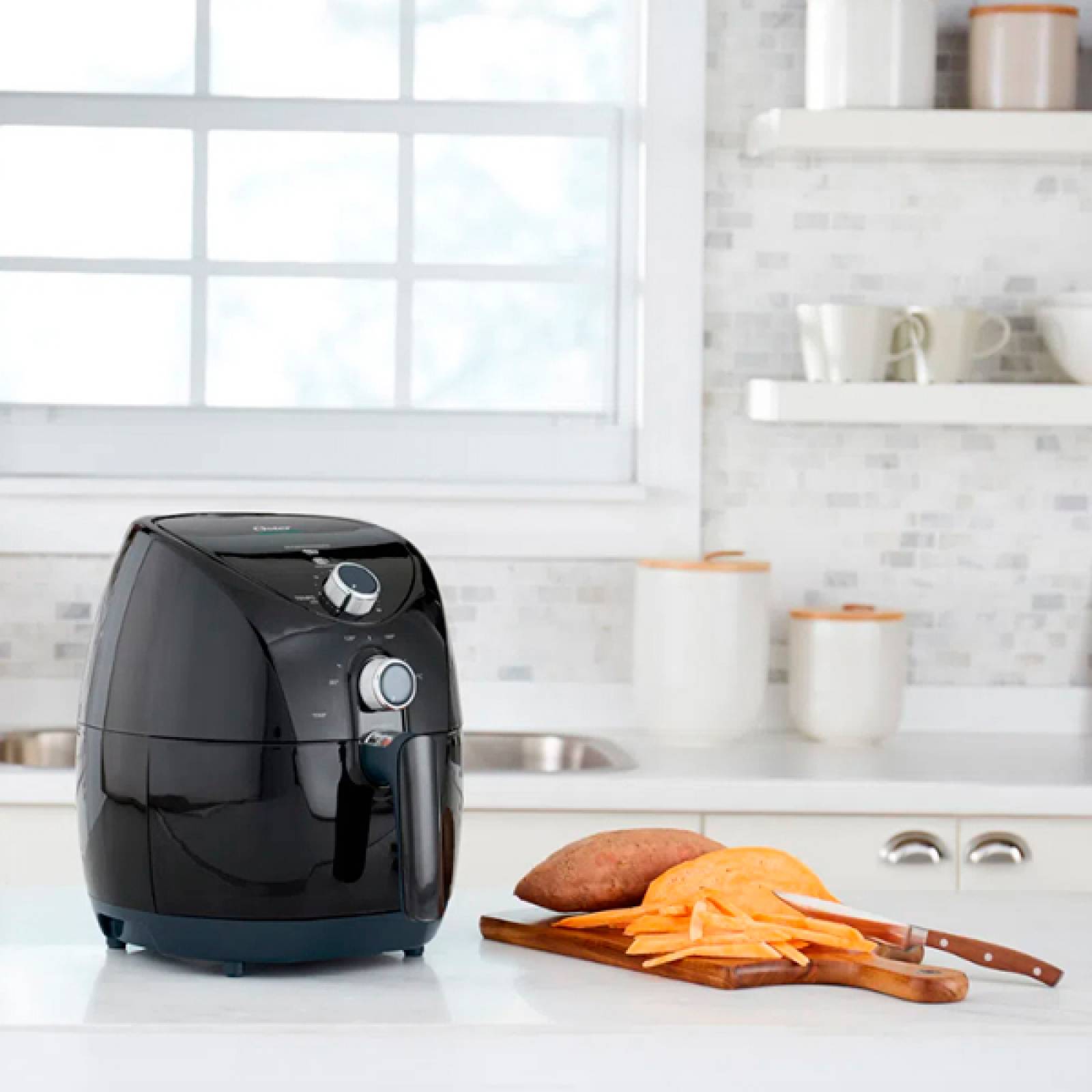 Licuadora Personal Procesador Nutribullet 5 Piezas 600 W Negro 101731 + Freidora de Aire Bioceramic 3.2 L Negro Oster CKSTAF7601