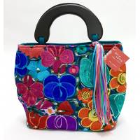 Bolsa De Diseñadora Mexicana Con Bordado Artesanal Chiapanenco Jchul Metik Modelo Luna Flores 1