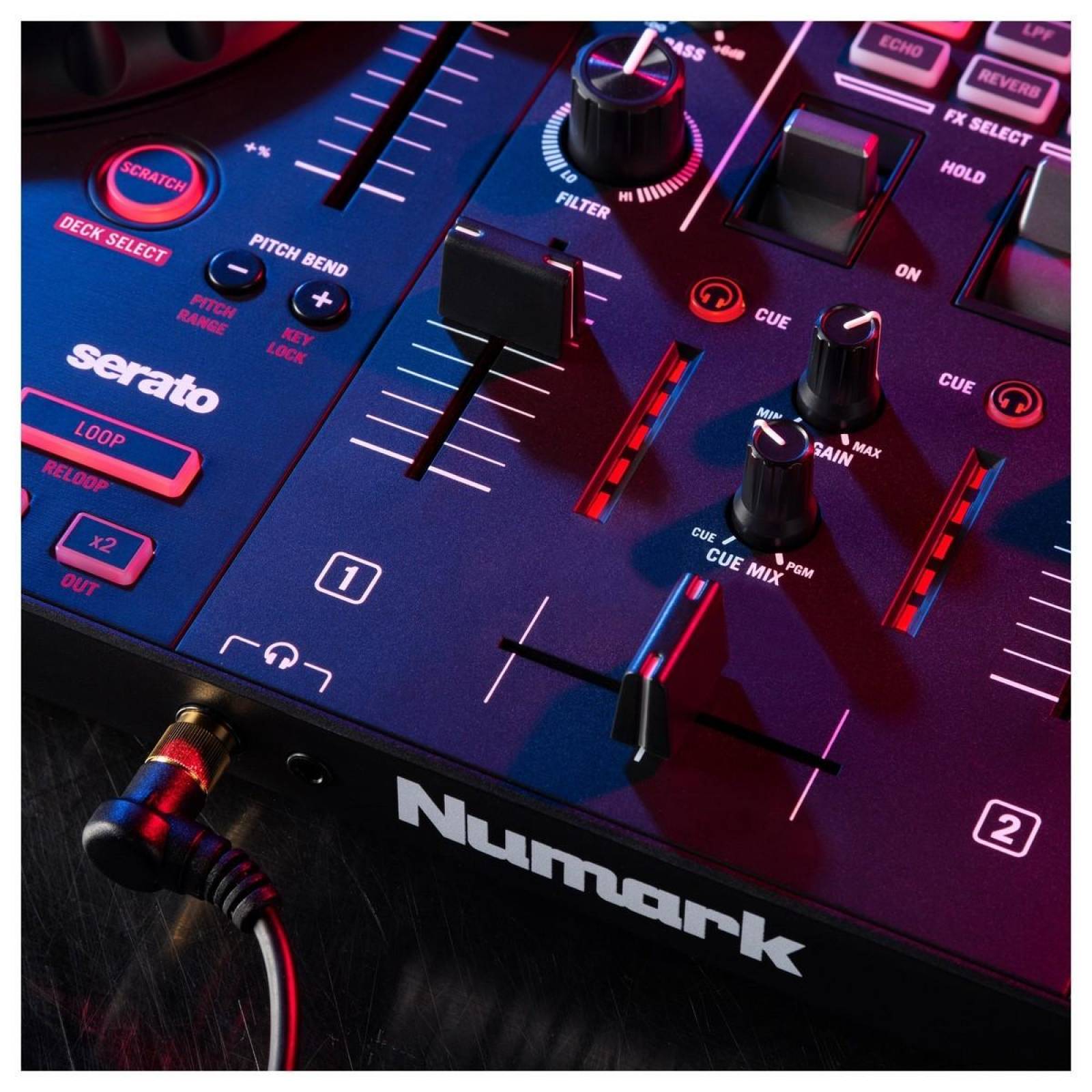 CONTROLADOR DJ NUMARK MIXTRACK PLATINUM FX