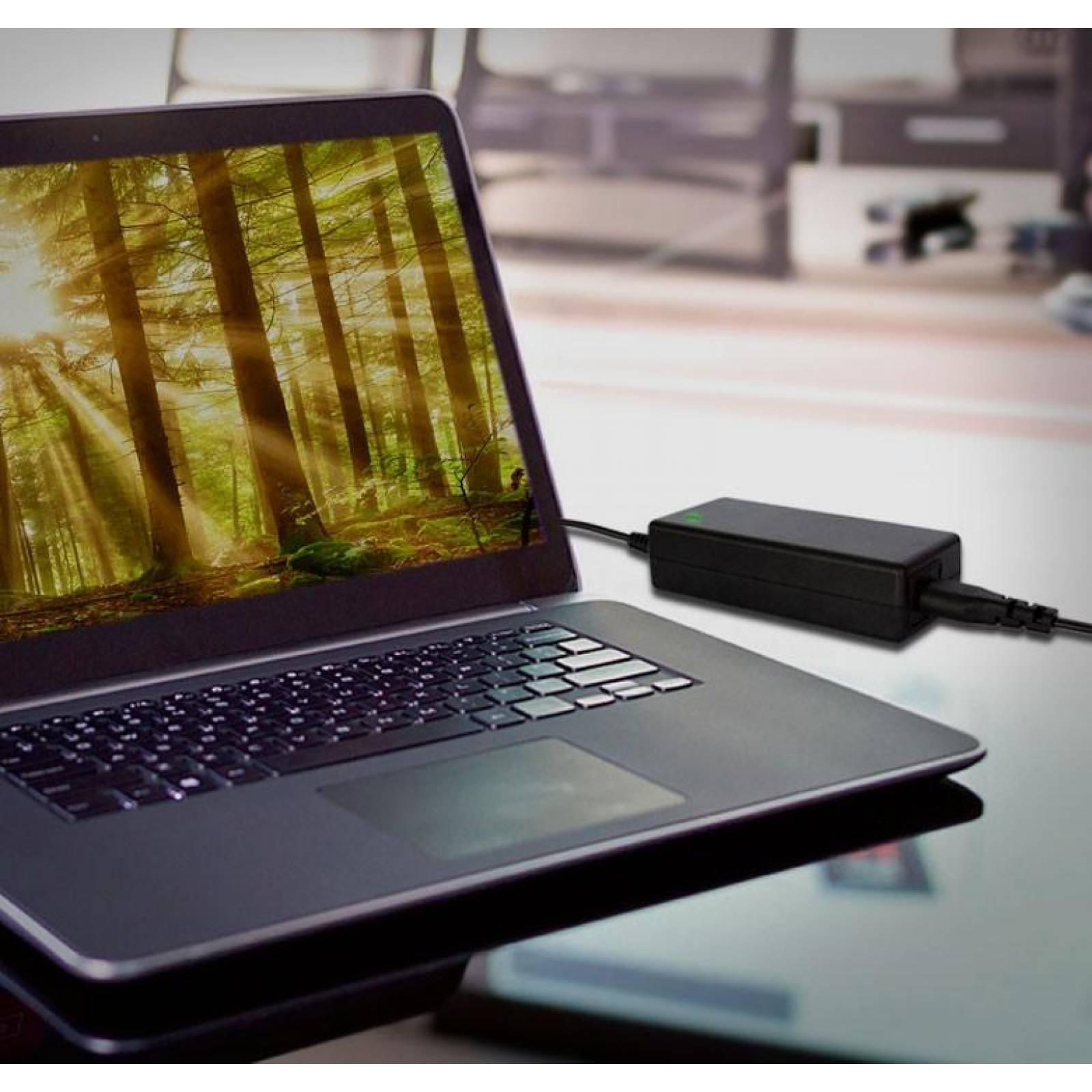 CARGADOR PARA LAPTOP HP / 18.5Vcc / 3.5MAH / INTERFACE 4.74*1.8/ LONGITUD DEL CABLE 1.8M