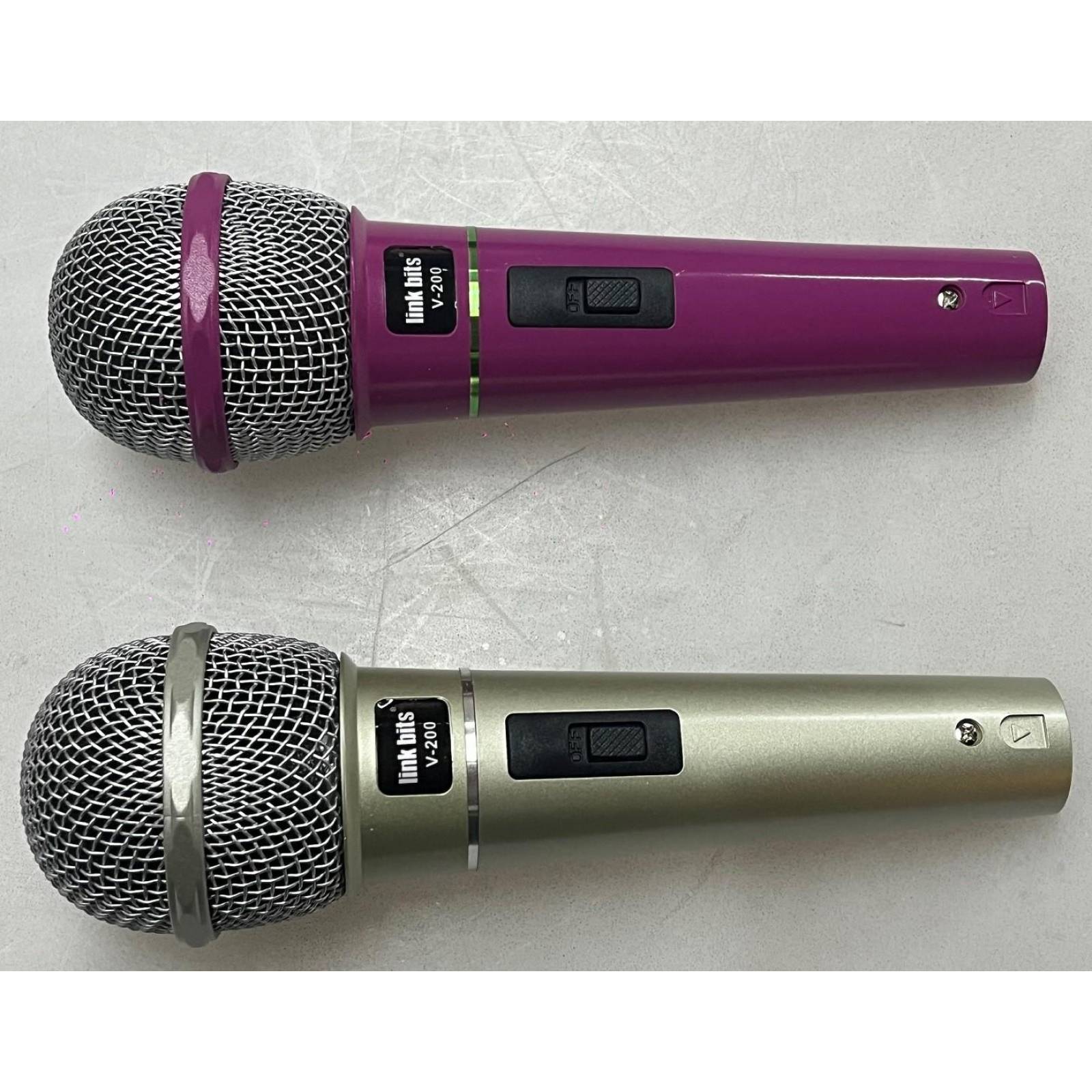 Juego de 2 Microfonos Dinamicos alambricos V-200 VAMAV 