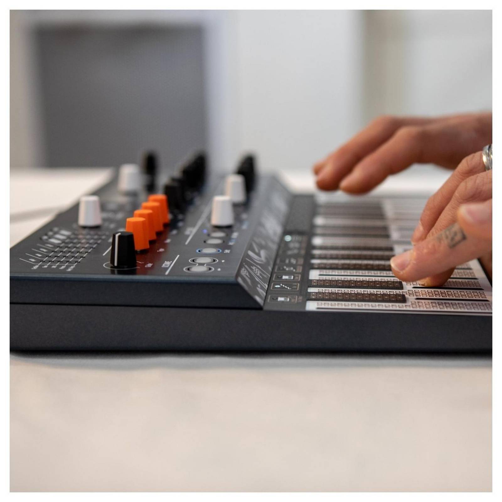 Sintetizador Hibrido Arturia MICROFREAK