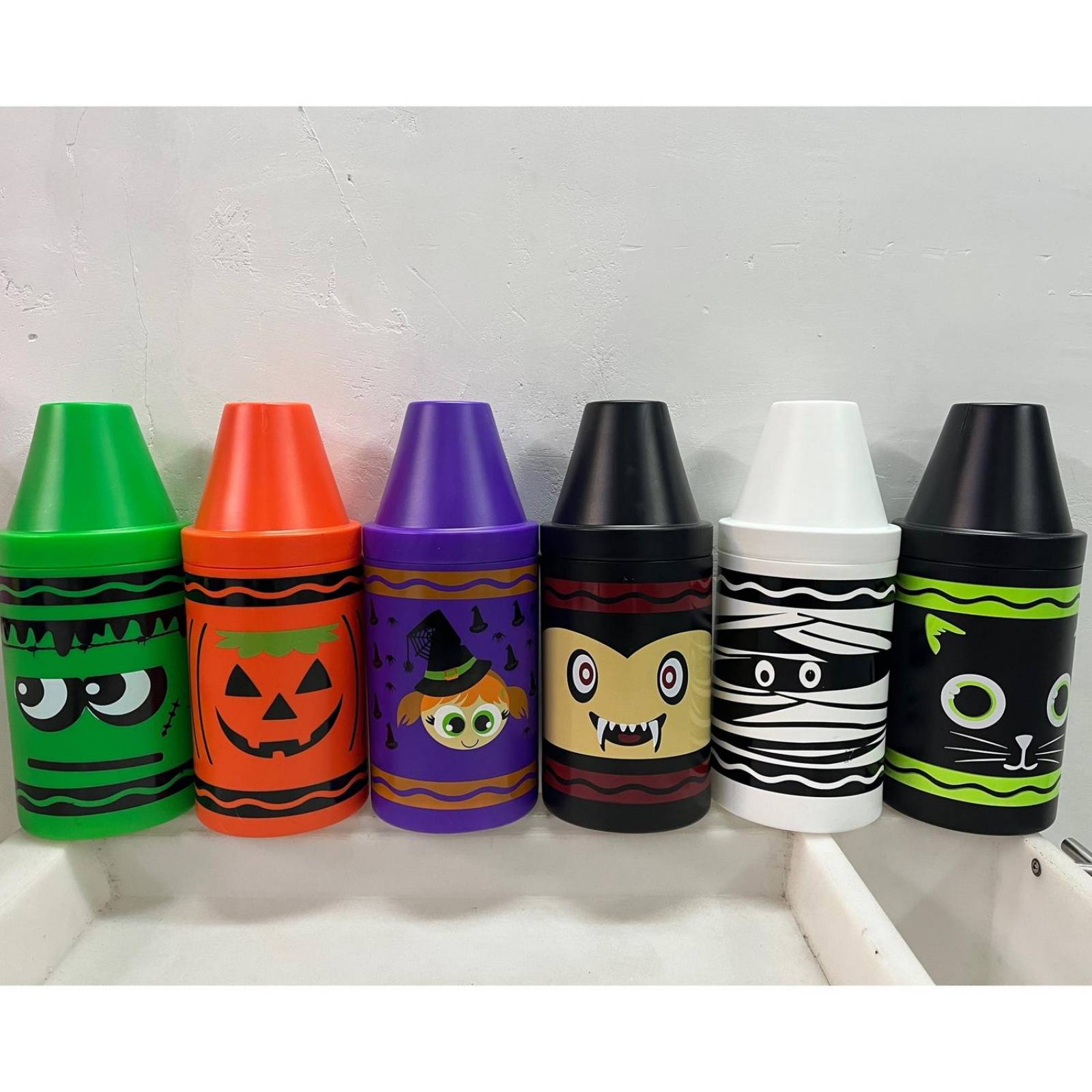 Maxi Crayola Botella Vaso Gigante Crayochela Halloween Psyco 