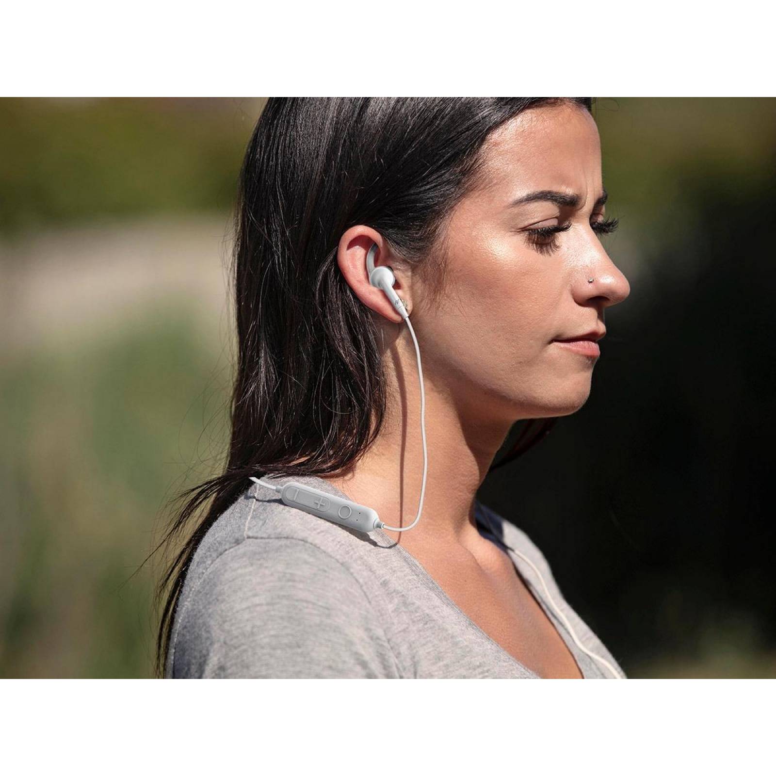 Audífonos Inalámbricos Bluetooth Blanco Free Rein 2 - Ifrogz 