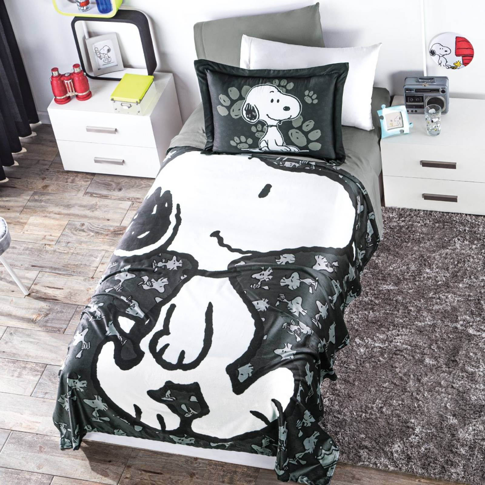 Cobertor Ligero Ultrasuave Snoopy Black Matrimonial Concord