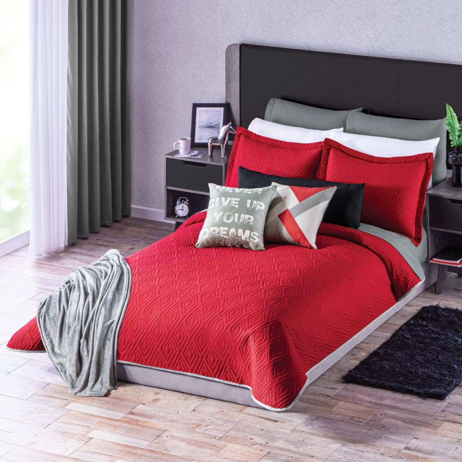 Edredón Poliéster Ligero Neo Rojo King Size Concord.