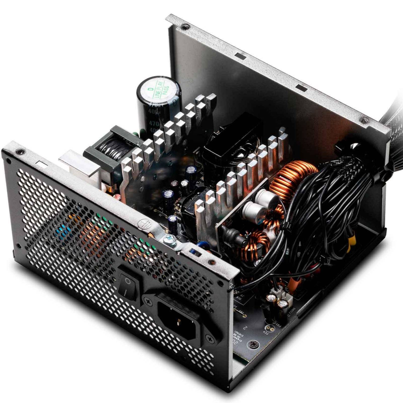 Fuente De Poder PC Gamer XPG PYLON 650W 80 Plus Bronze PYLON650B-BKCUS 