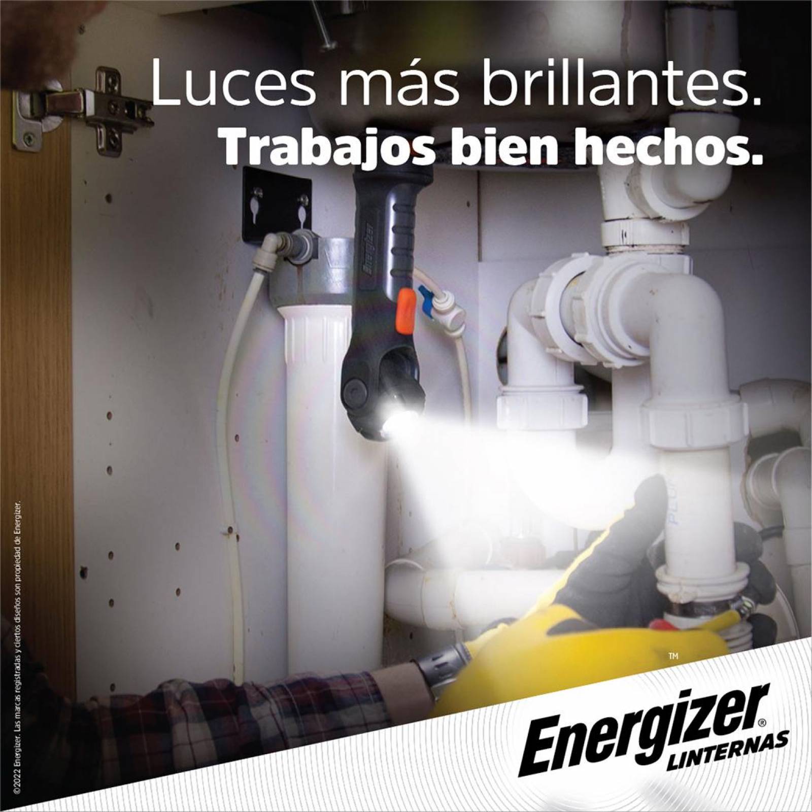 LINTERNA ENERGIZER DE USO RUDO HCSW21E 300 LUM 3 EN 1 
