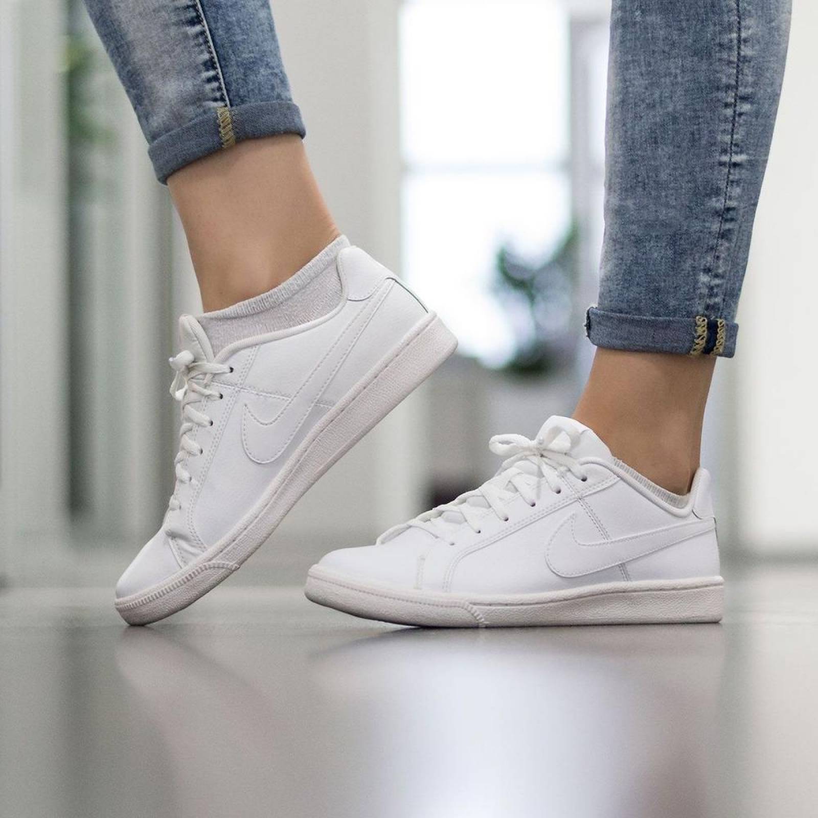 Tenis Nike Court Royale GS - 833535102 - Blanco - Joven