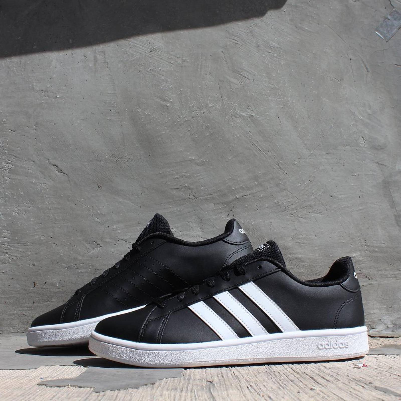 Tenis Adidas Grand Court Base - EE7900 - Negro - Hombre 