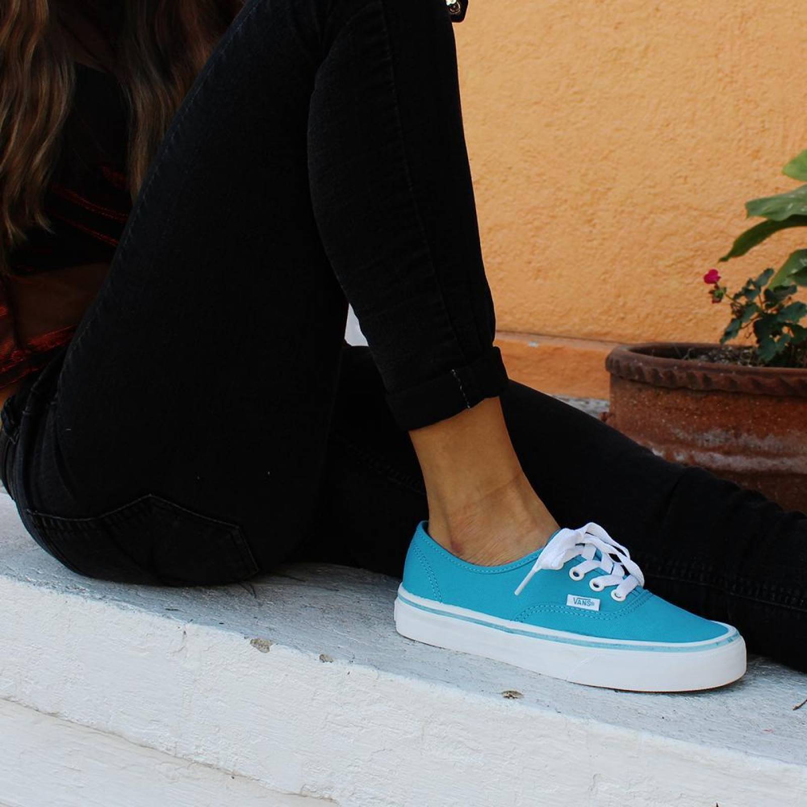 Tenis Vans Authentic - 38EMMLS - Azul Brillante - Mujer
