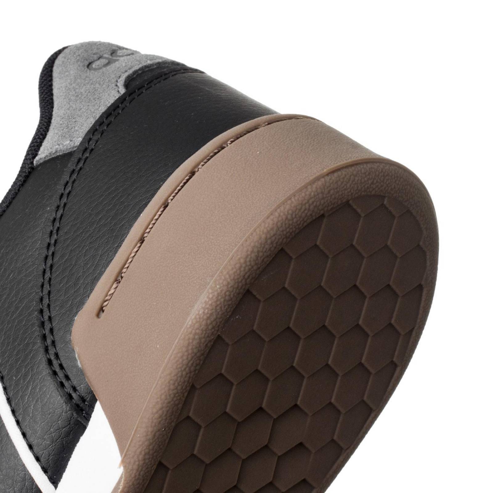 Tenis Adidas Roguera - FY8877 - Negro - Hombre 