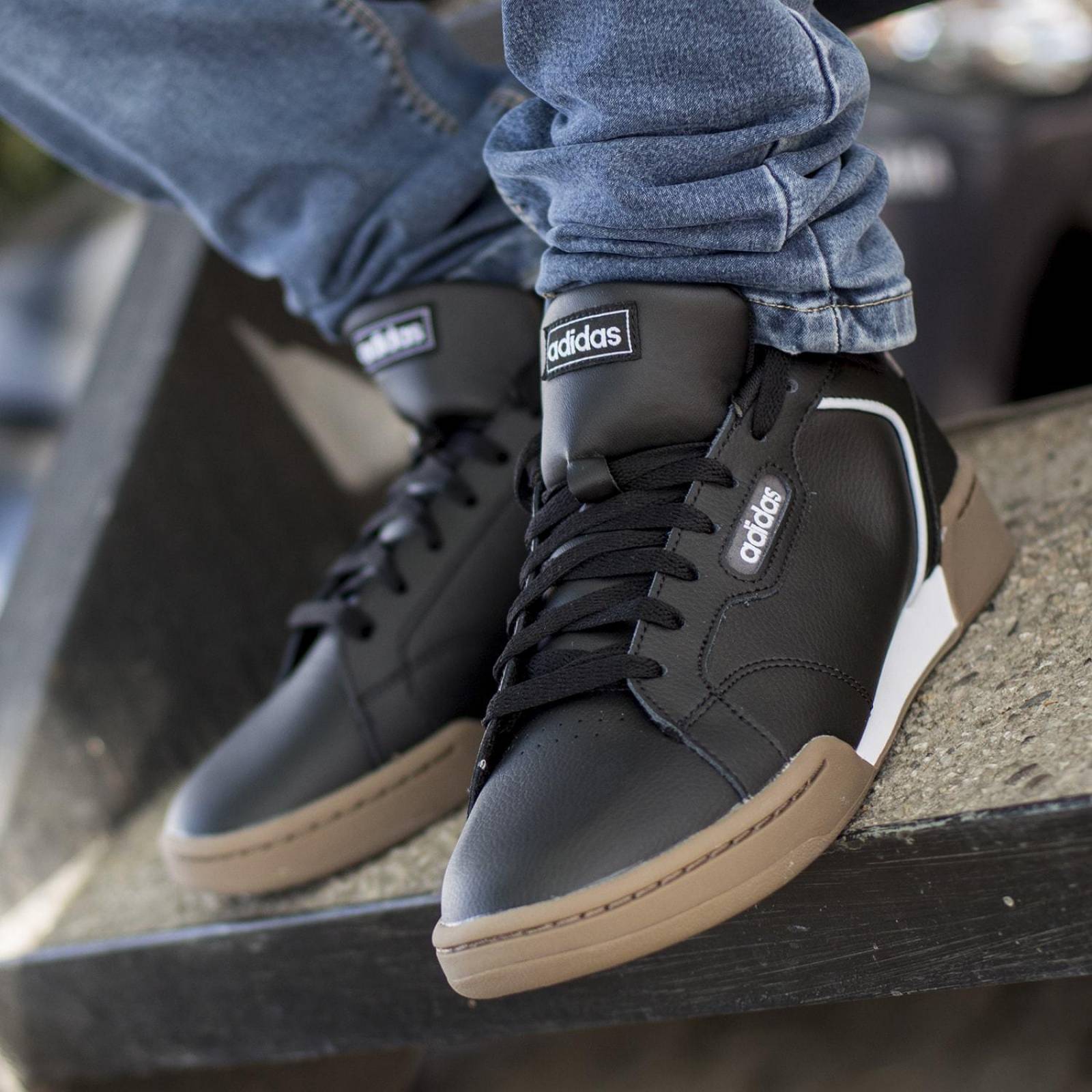 Tenis Adidas Roguera - FY8877 - Negro - Hombre 