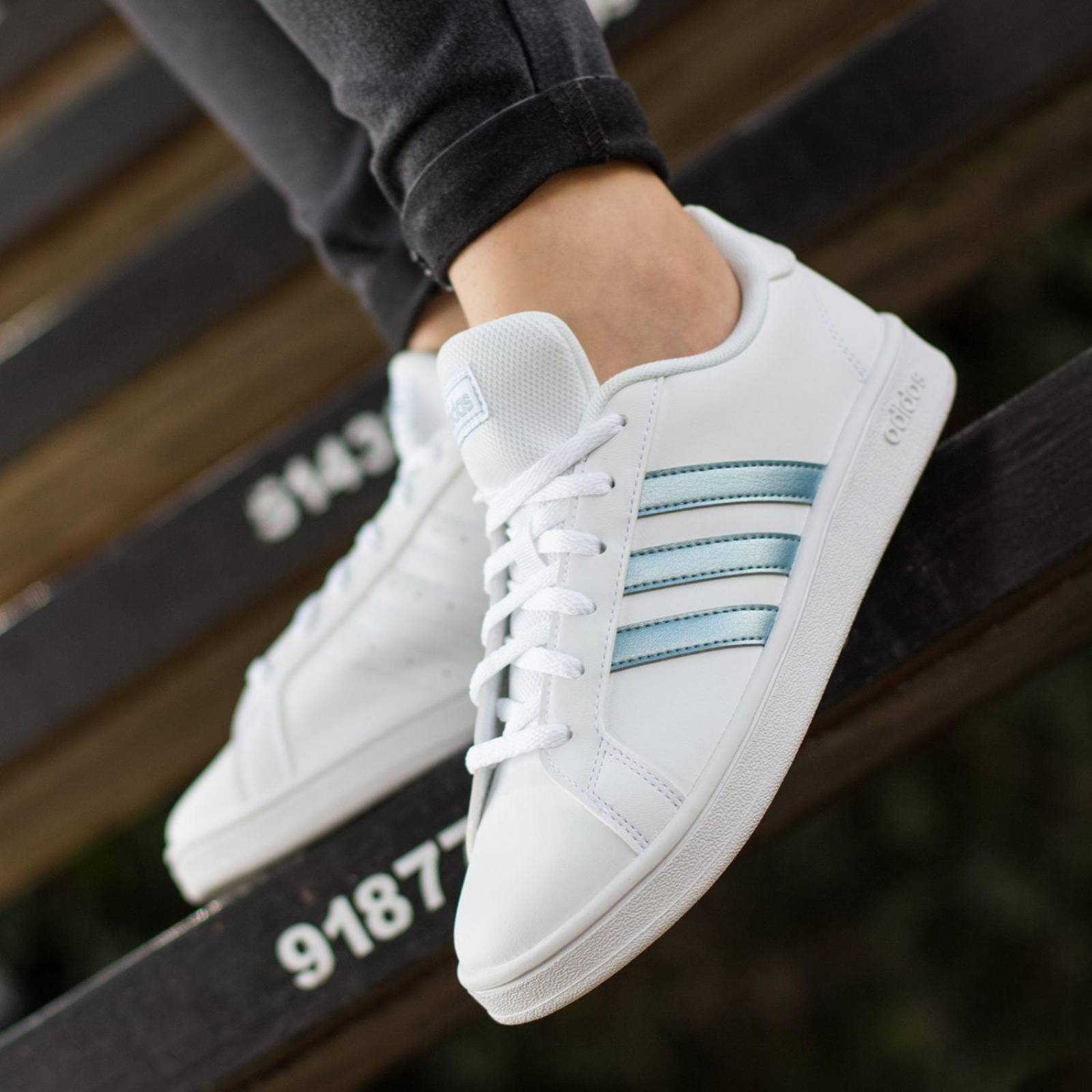 Tenis Adidas Grand Court Base - GZ8164 - Blanco - Mujer 