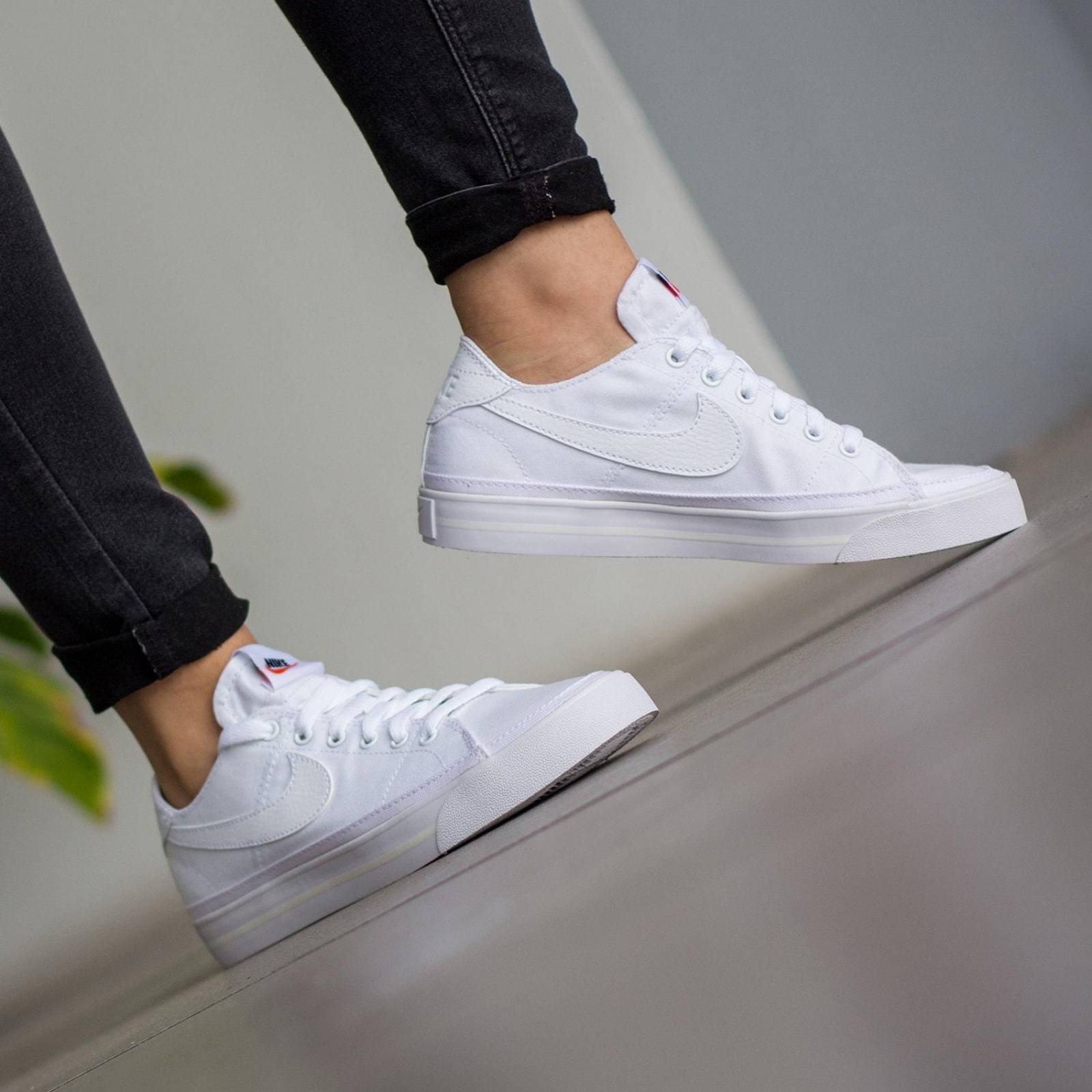 Tenis Nike Court Legacy - CZ0294100 - Blanco - Mujer 