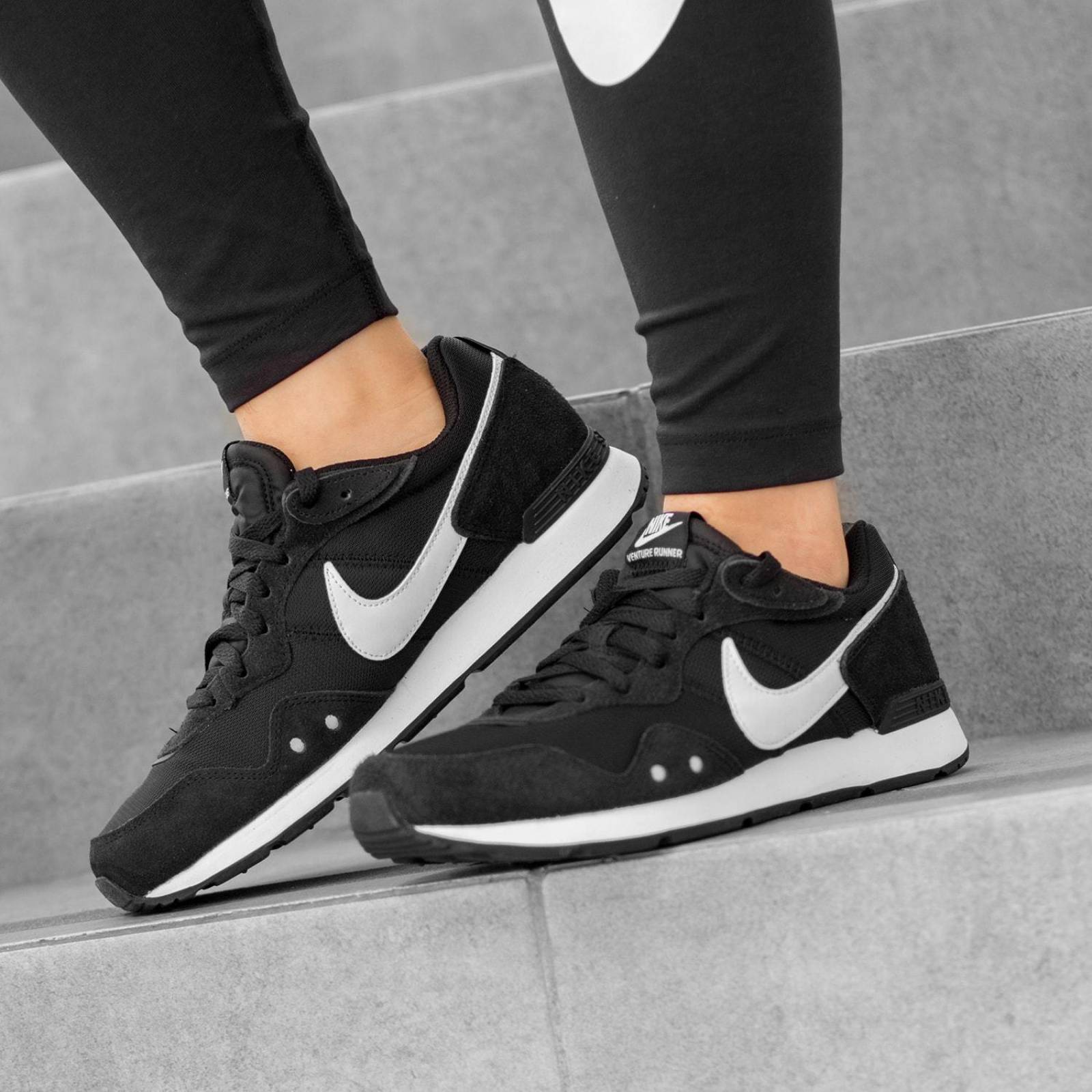 Tenis Nike Venture Runner CK2944002 Negro Hombre