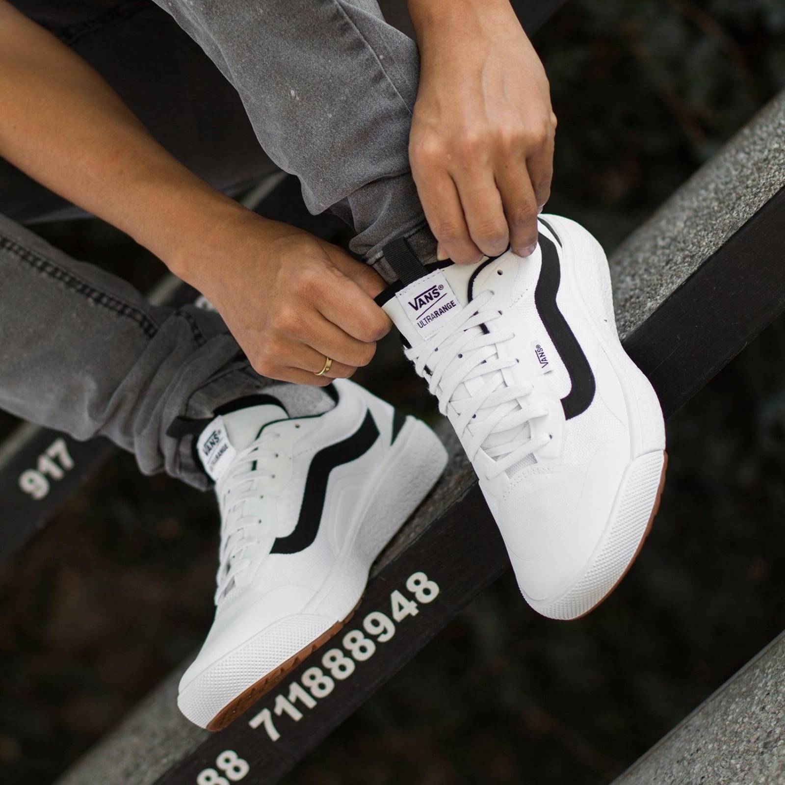 Tenis Vans Ultrarange Exo - 4U1KWHT - Blanco - Hombre
