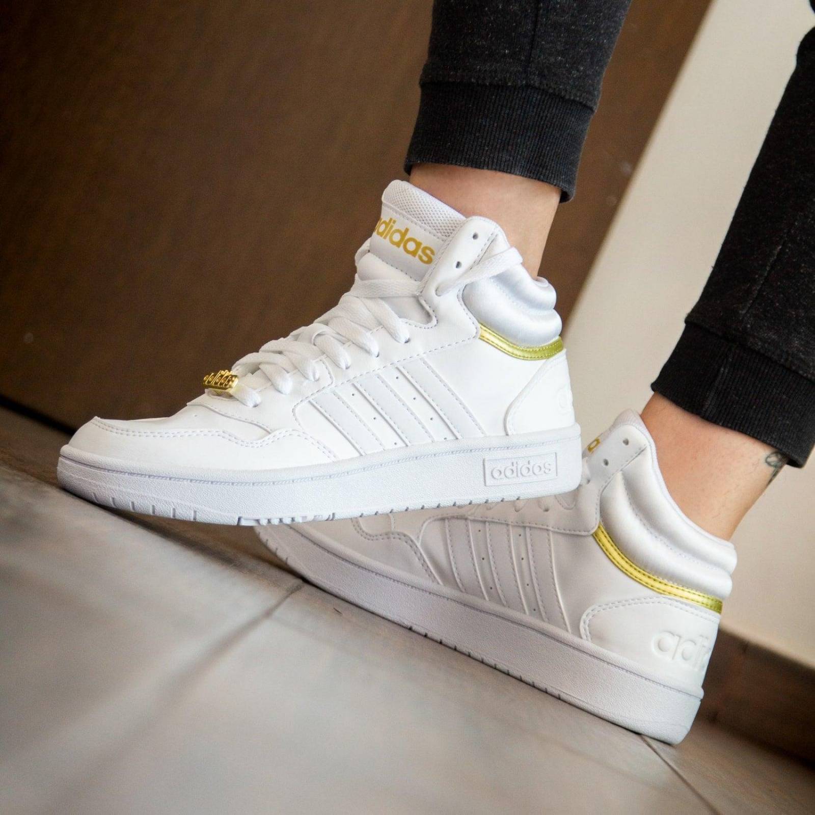 Tenis Adidas Hoops 3.0 Mid - GY4752 - Blanco - Mujer 