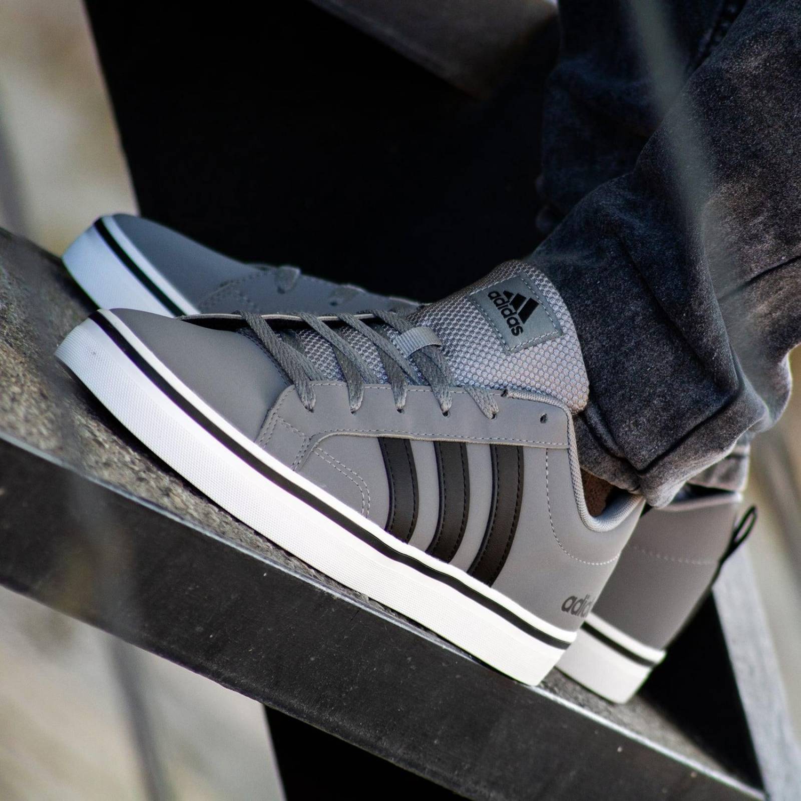 Tenis Adidas VS Pace HP6007 Gris Hombre