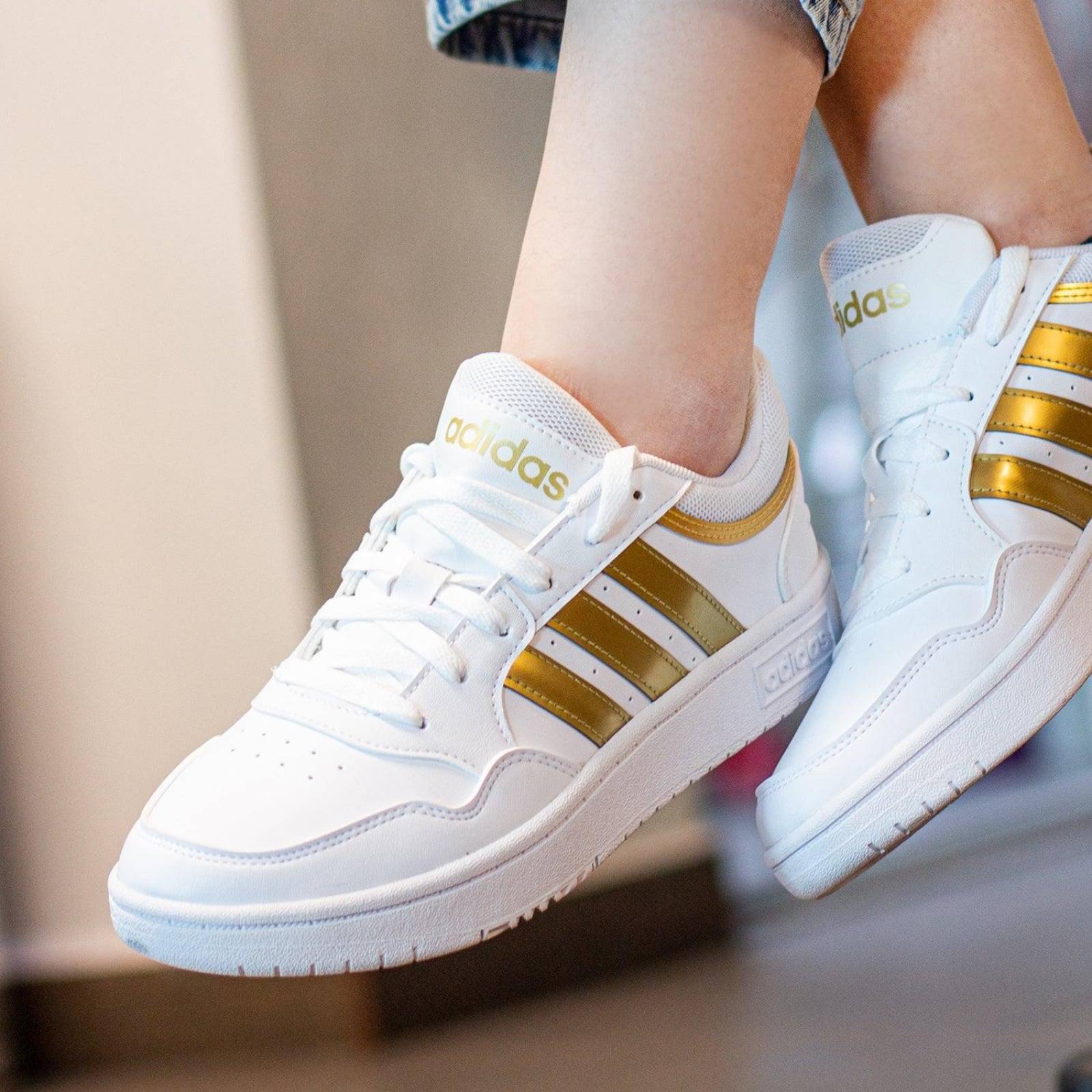 Tenis Adidas Hoops 3.0 - HP7972 - Blanco - Mujer 