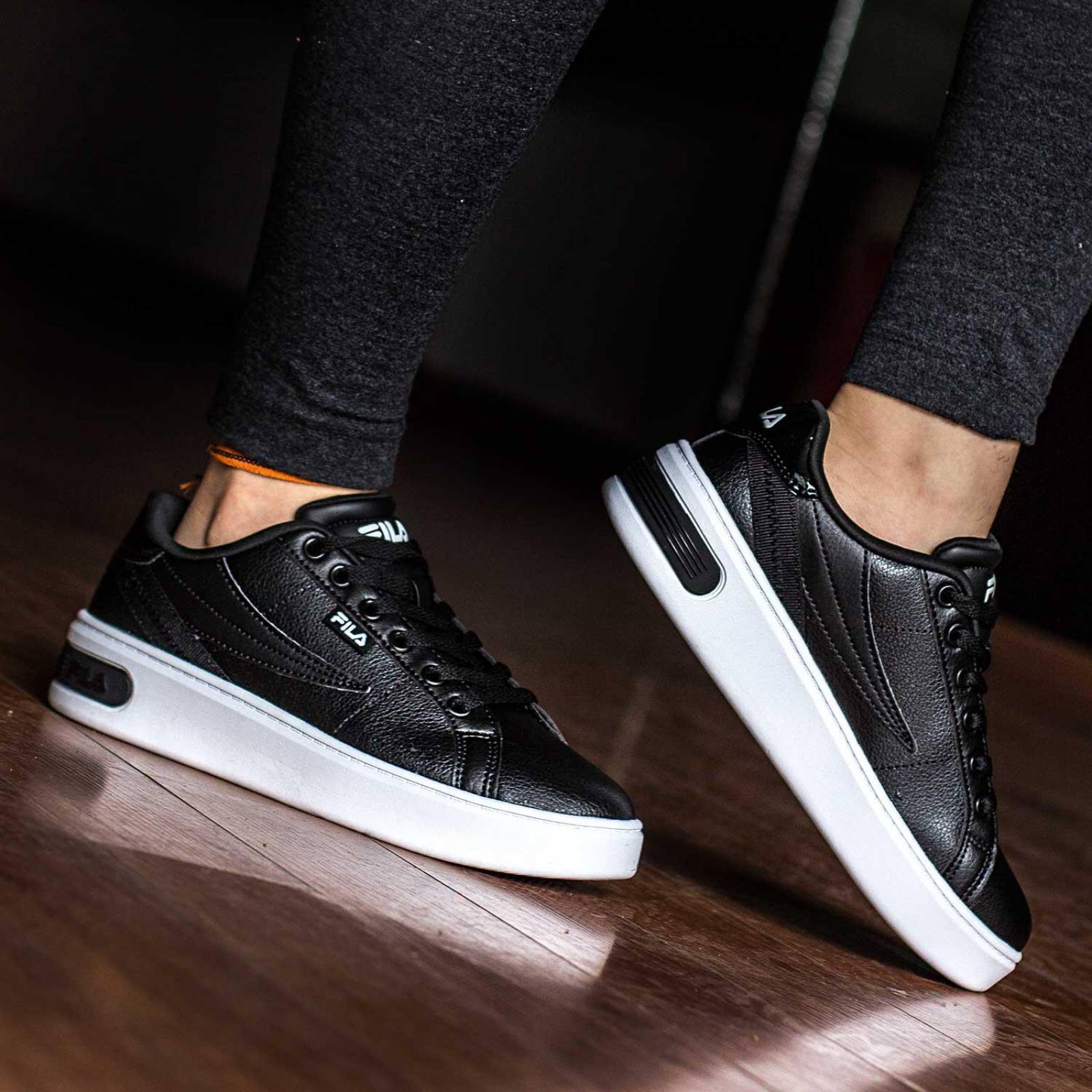 Tenis Fila Soulera - 5CM01859013 - Negro - Mujer 