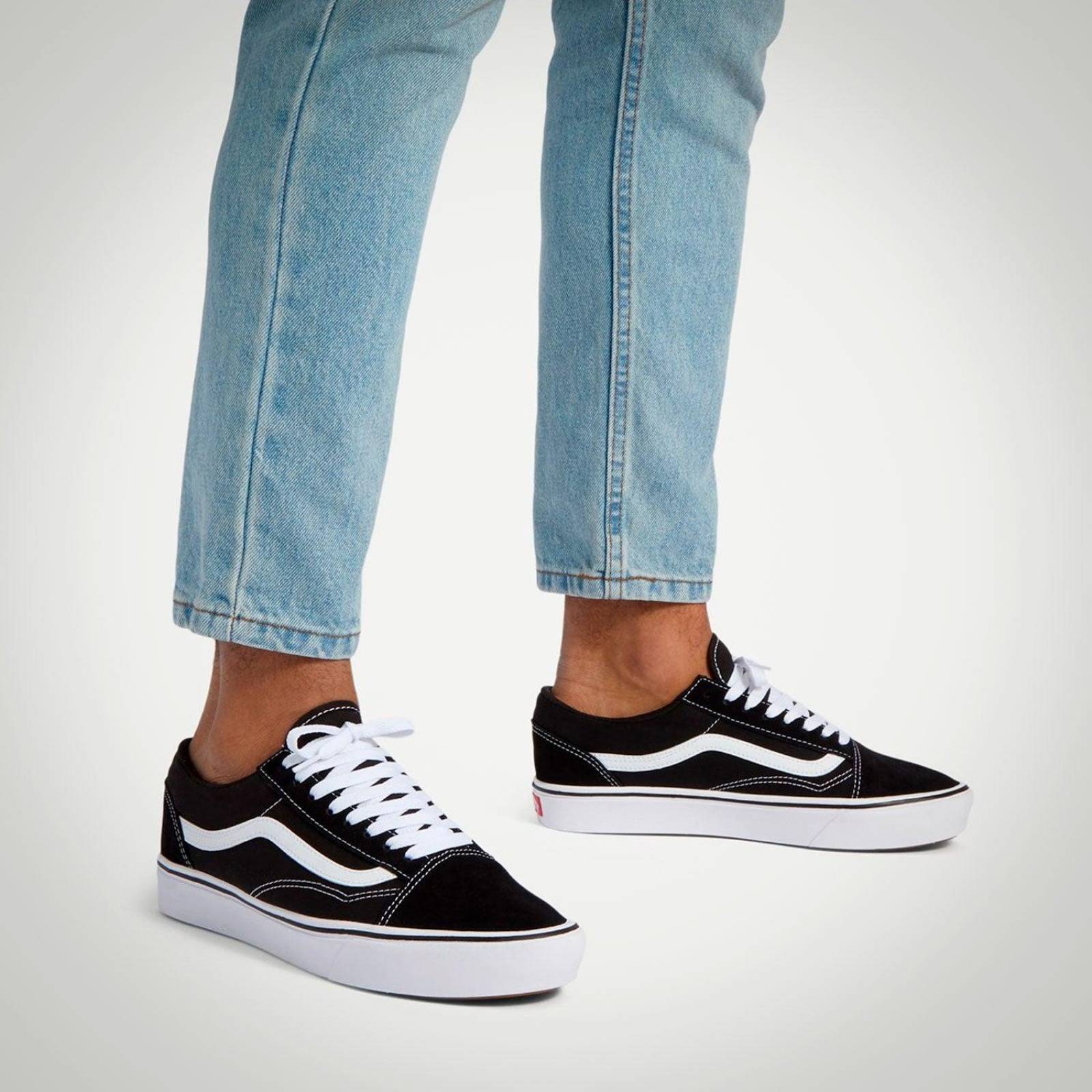Tenis Vans Old Skool ComfyCush - 3WMAVNE - Negro - Unisex 