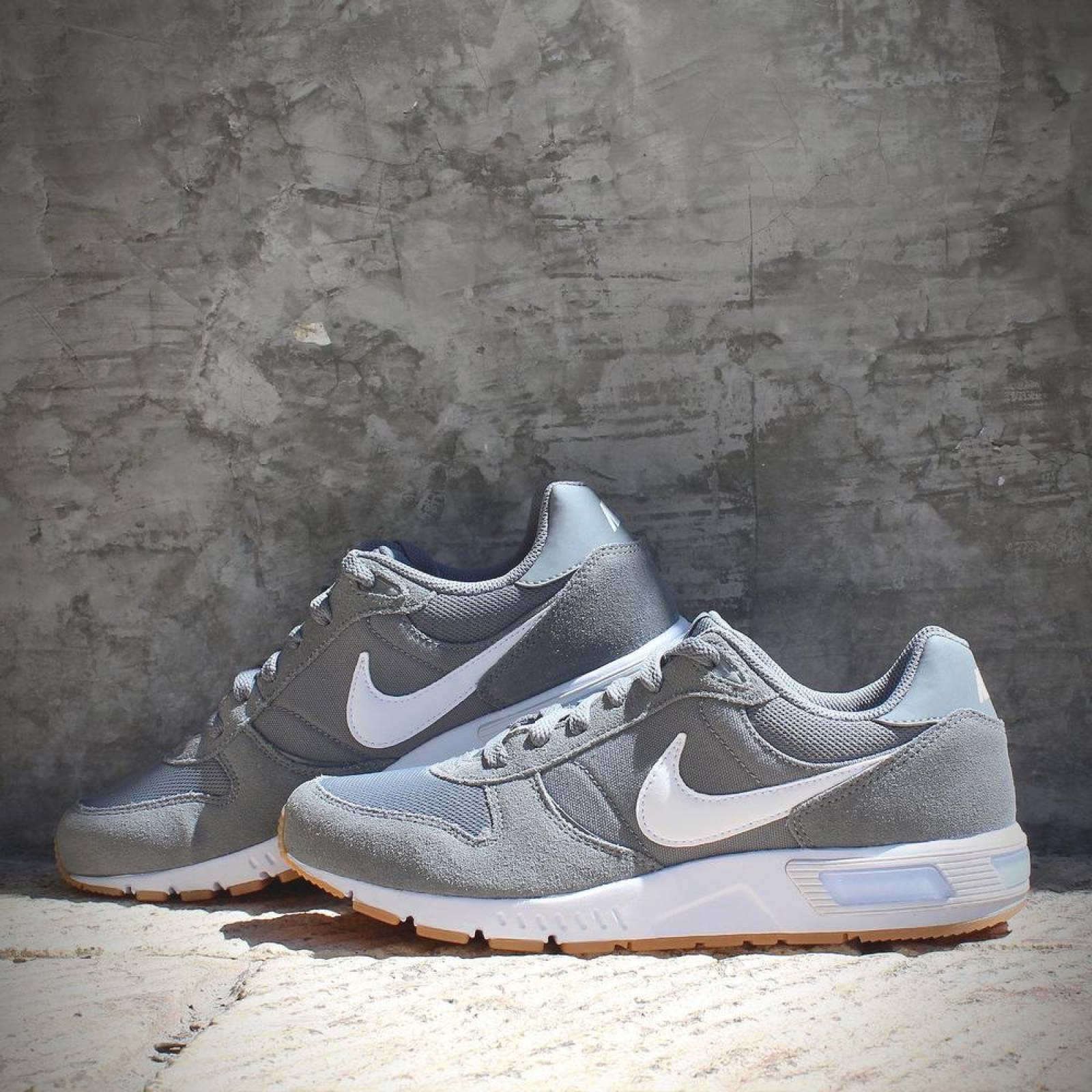 Tenis Nike Nightgazer - 644402007 - Gris - Hombre 