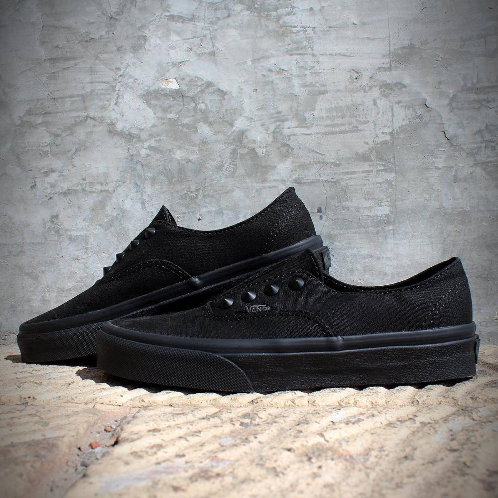 Tenis Vans Authentic Gore - 0ZSK765 - Negro - Mujer 