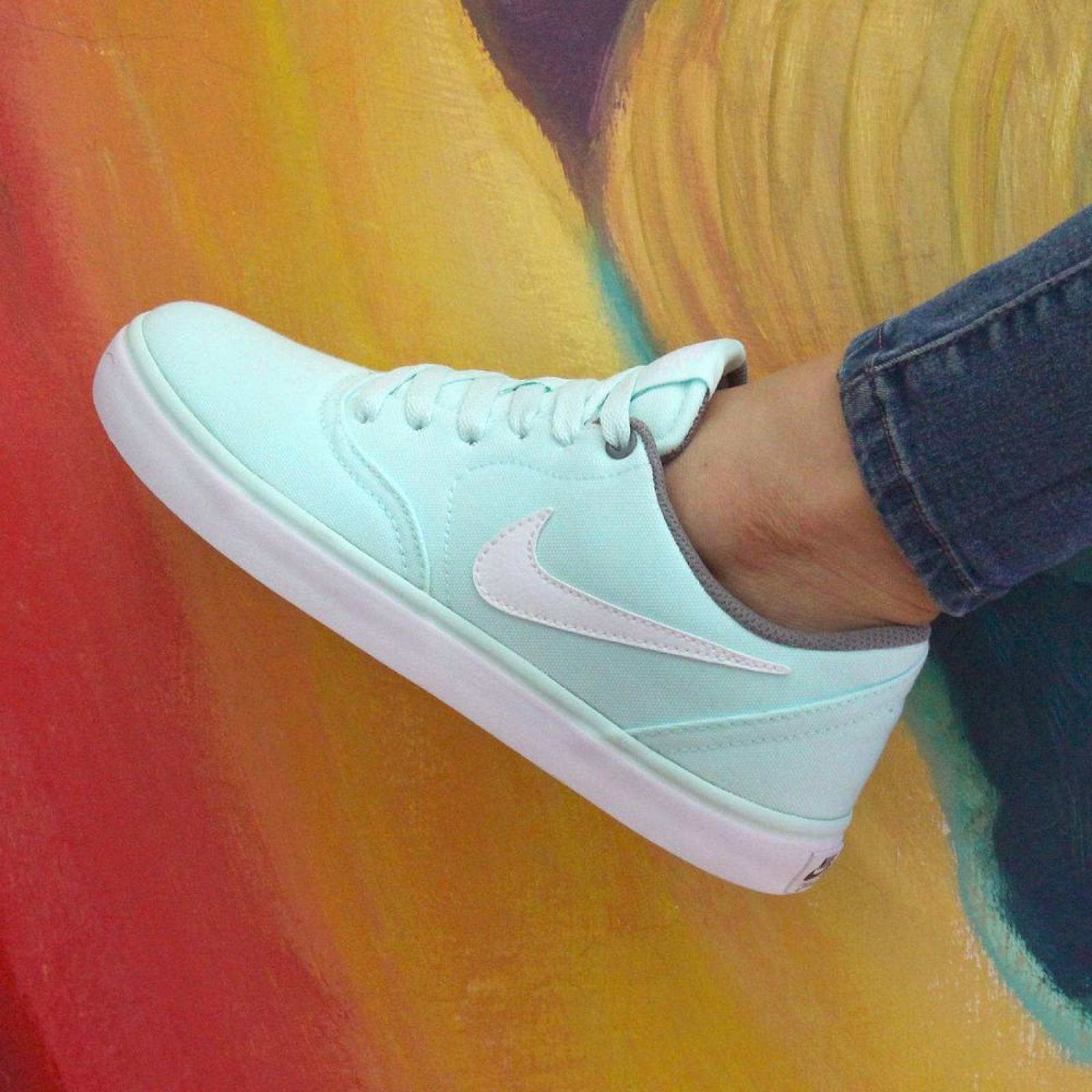 Tenis Nike SB Check Solar - 921463300 - Verde Pastel - Mujer 